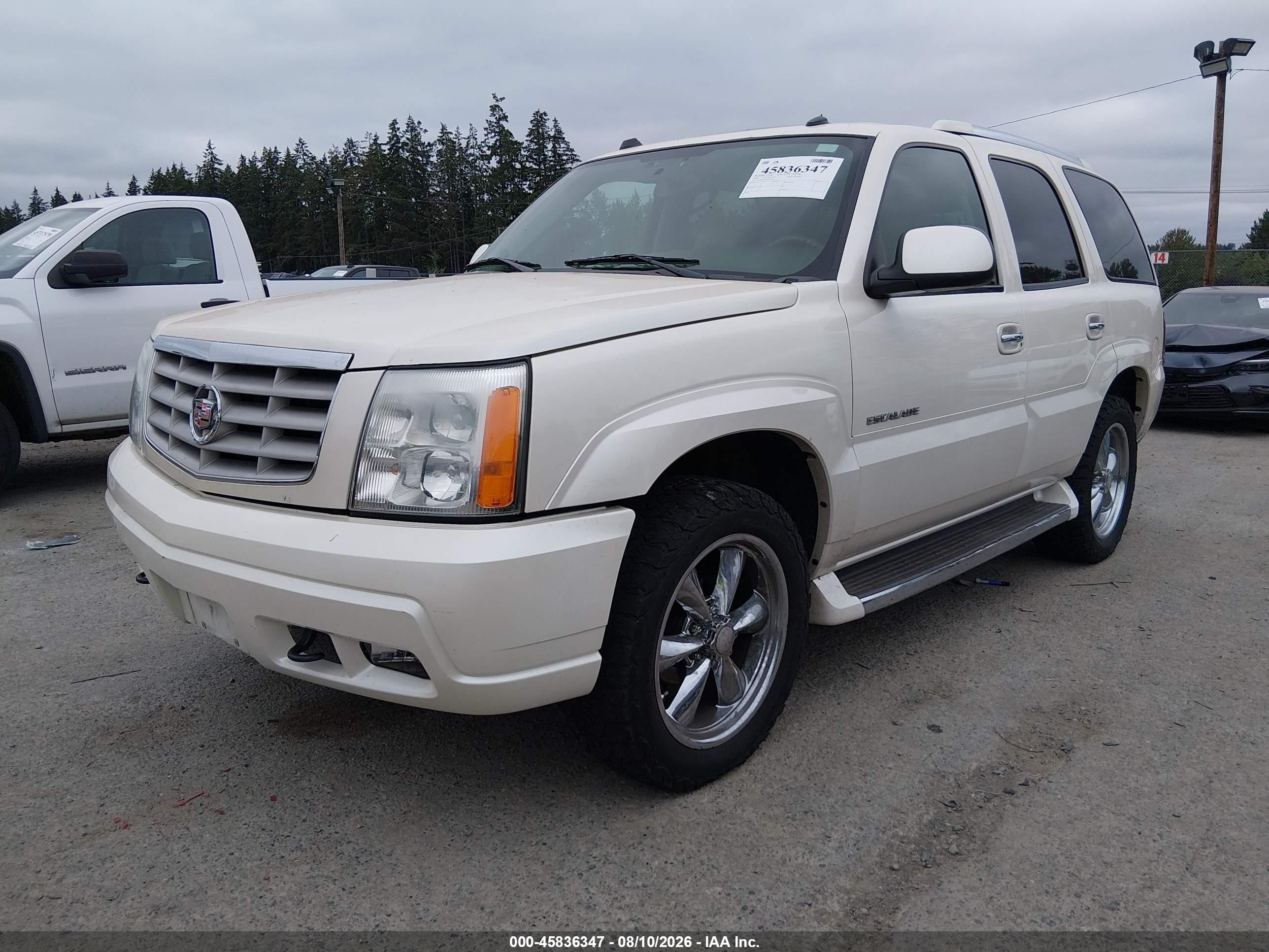 2004 Cadillac Escalade Standard White vin: 1GYEK63N64R241597