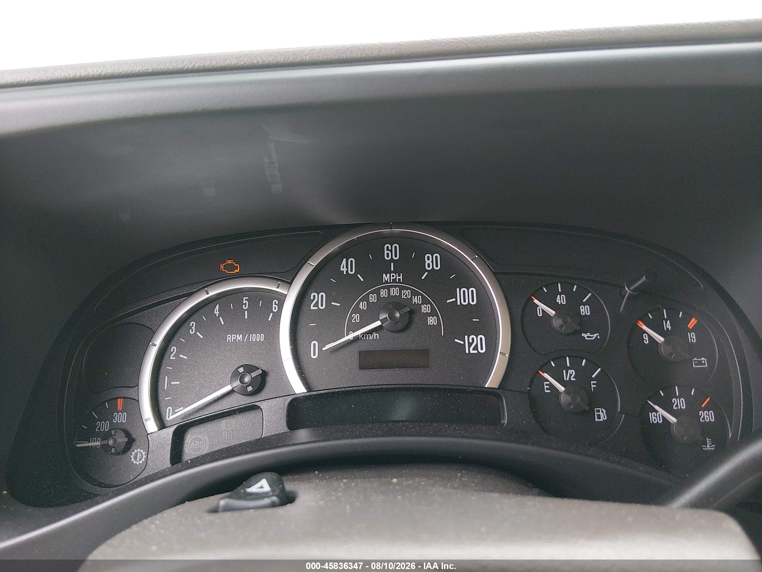 2004 Cadillac Escalade Standard White vin: 1GYEK63N64R241597