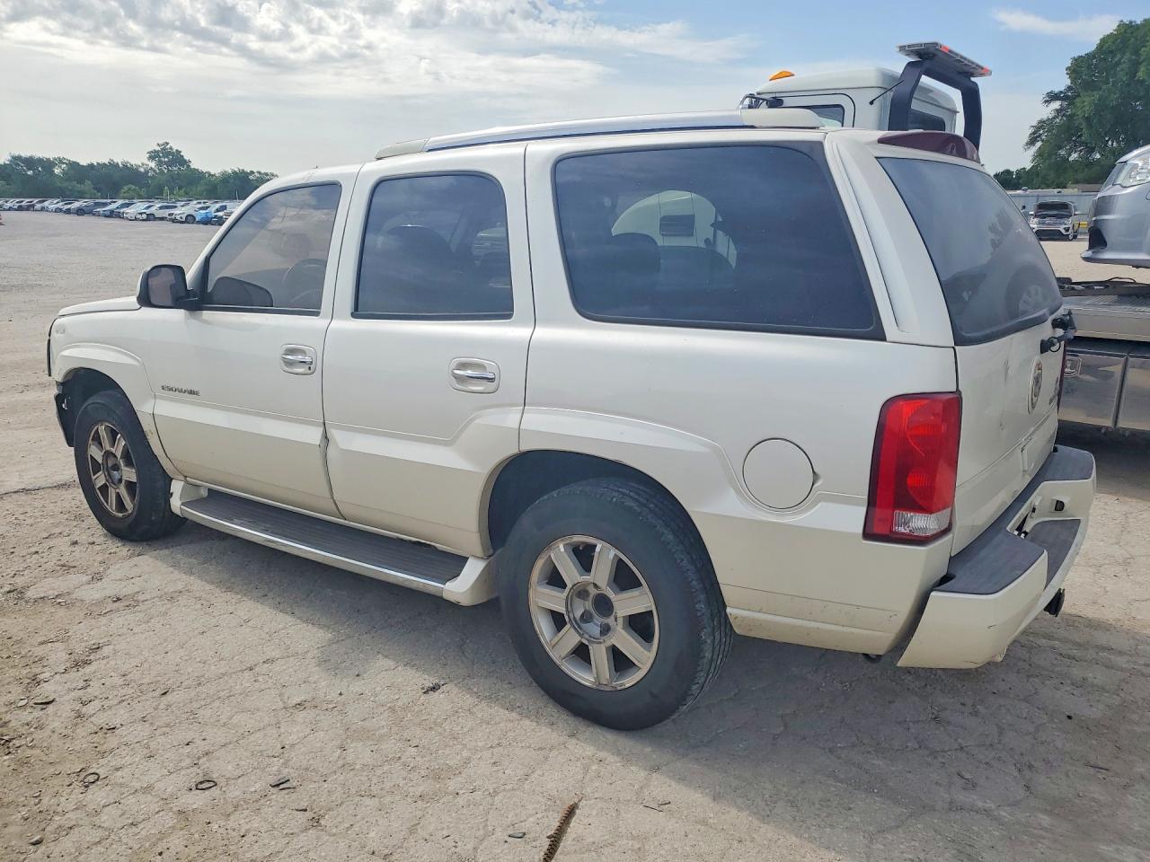 2004 Cadillac Escalade Luxury Белый vin: 1GYEK63N64R251952