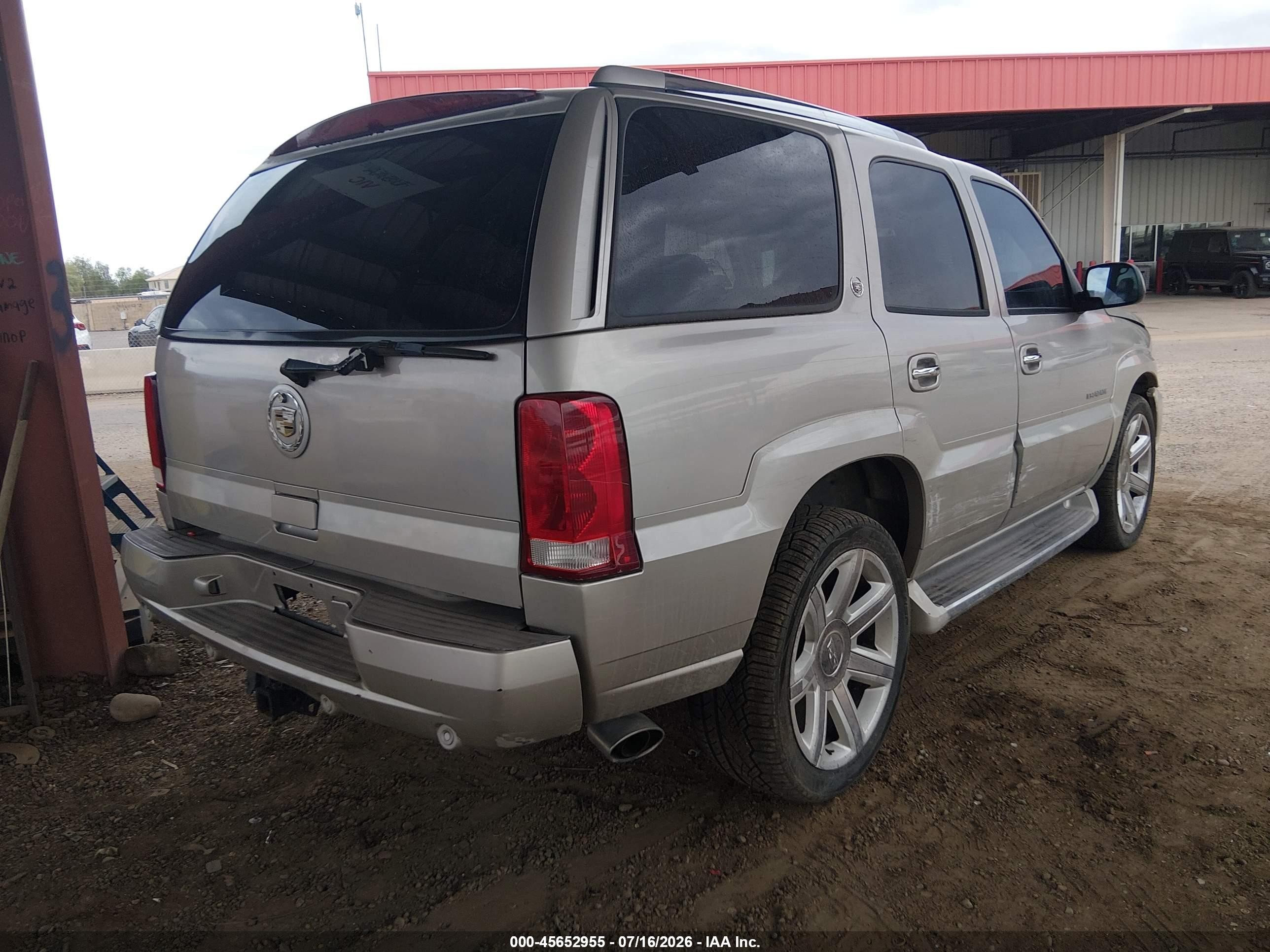 2004 Cadillac Escalade Standard Cream vin: 1GYEK63N64R294428