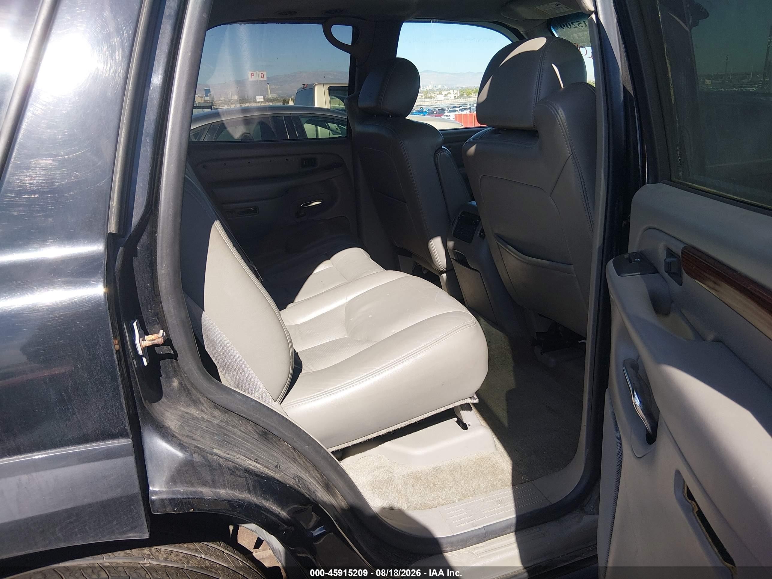 2004 Cadillac Escalade Standard Black vin: 1GYEK63N64R321496