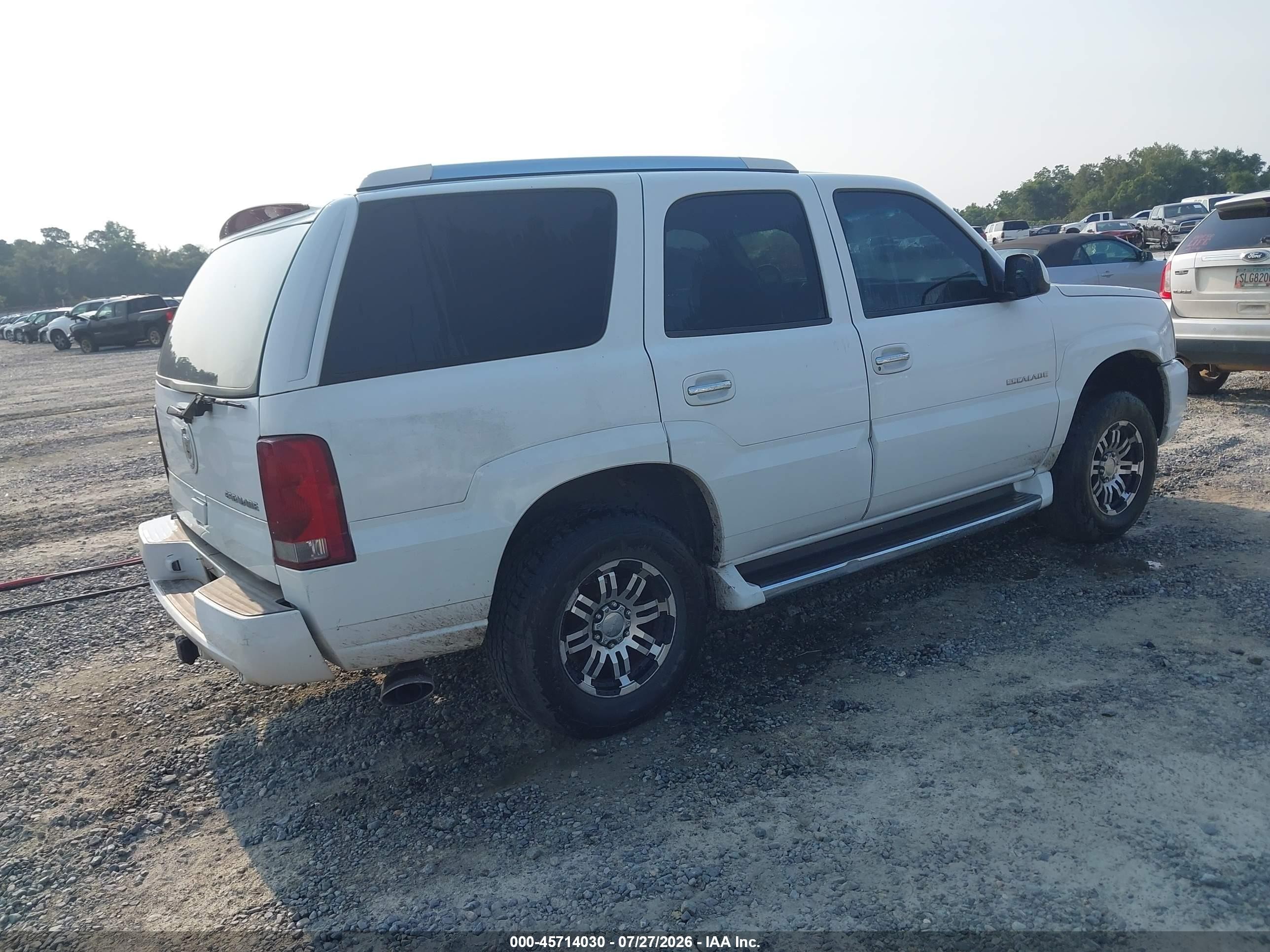 2002 Cadillac Escalade Standard White vin: 1GYEK63N72R112085