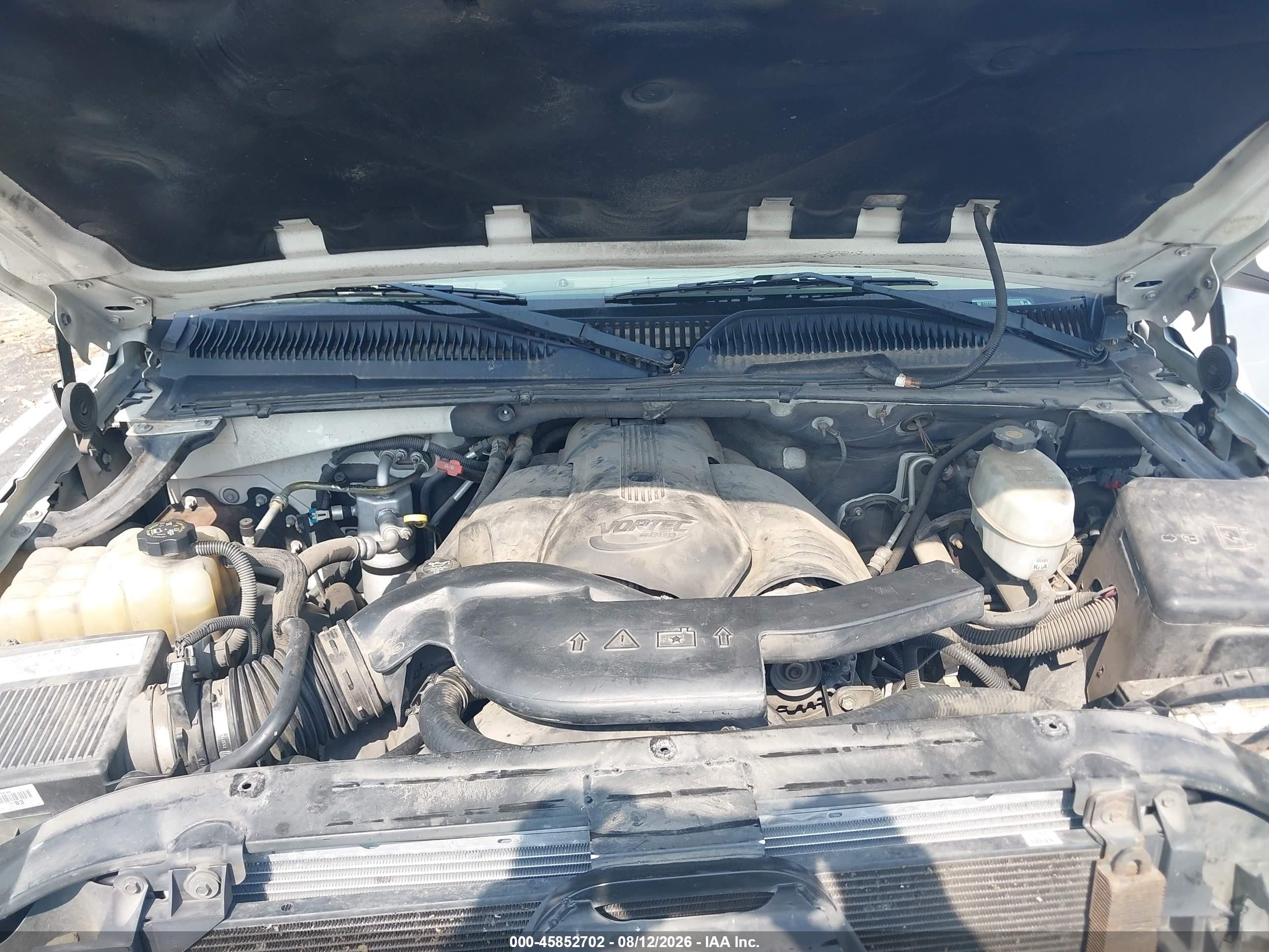 2004 Cadillac Escalade Standard White vin: 1GYEK63N74R198744