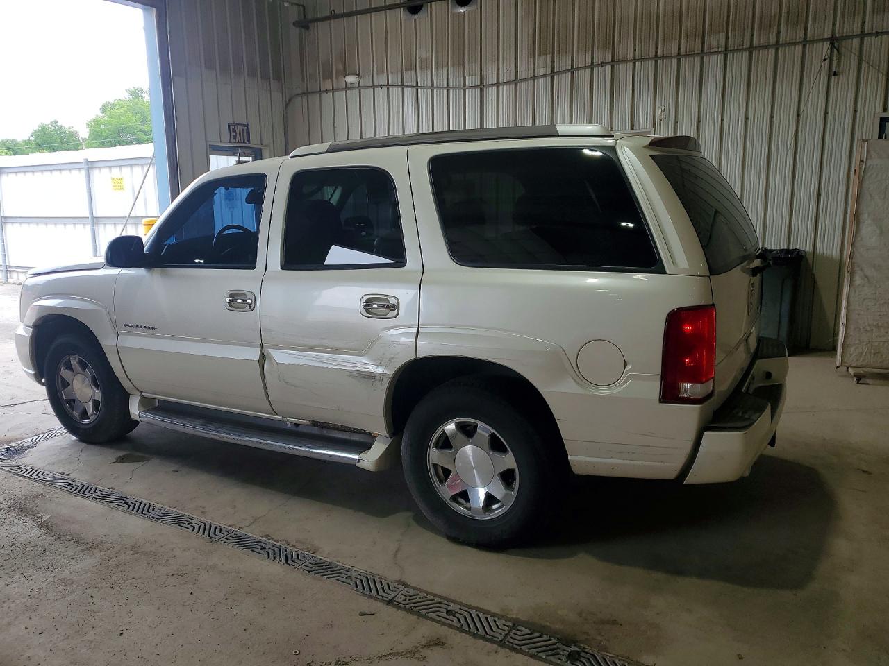 2004 Cadillac Escalade Luxury Beige vin: 1GYEK63N74R228924