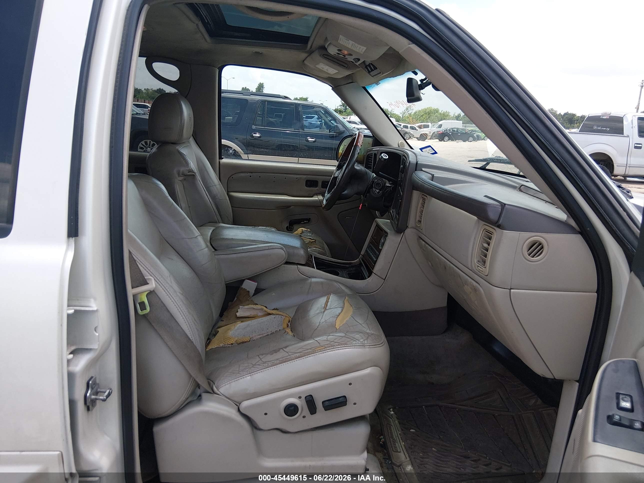 2004 Cadillac Escalade Standard Champagne vin: 1GYEK63N74R290761