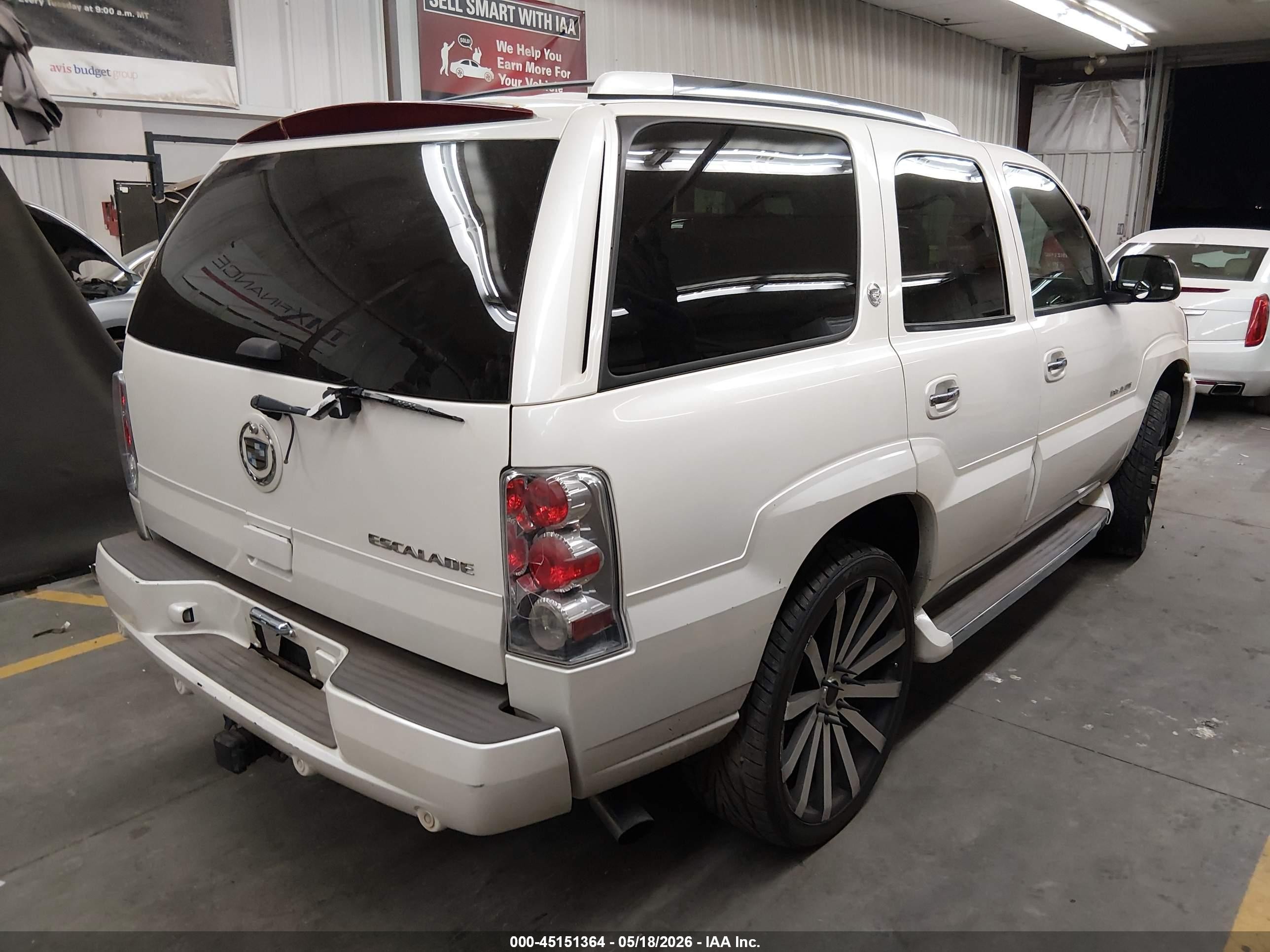 2005 Cadillac Escalade Standard Beige vin: 1GYEK63N75R219092