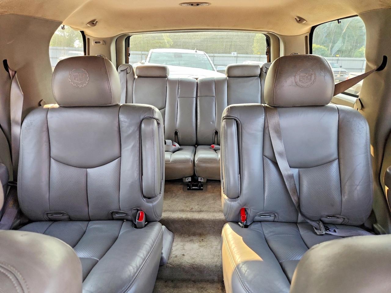 2005 Cadillac Escalade Black vin: 1GYEK63N85R139915