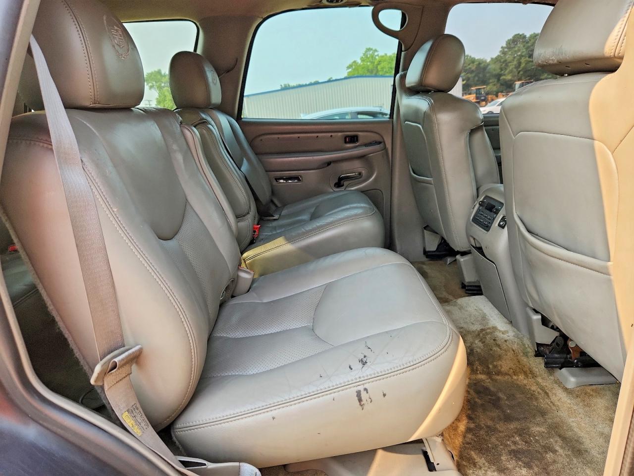 2005 Cadillac Escalade Black vin: 1GYEK63N85R139915