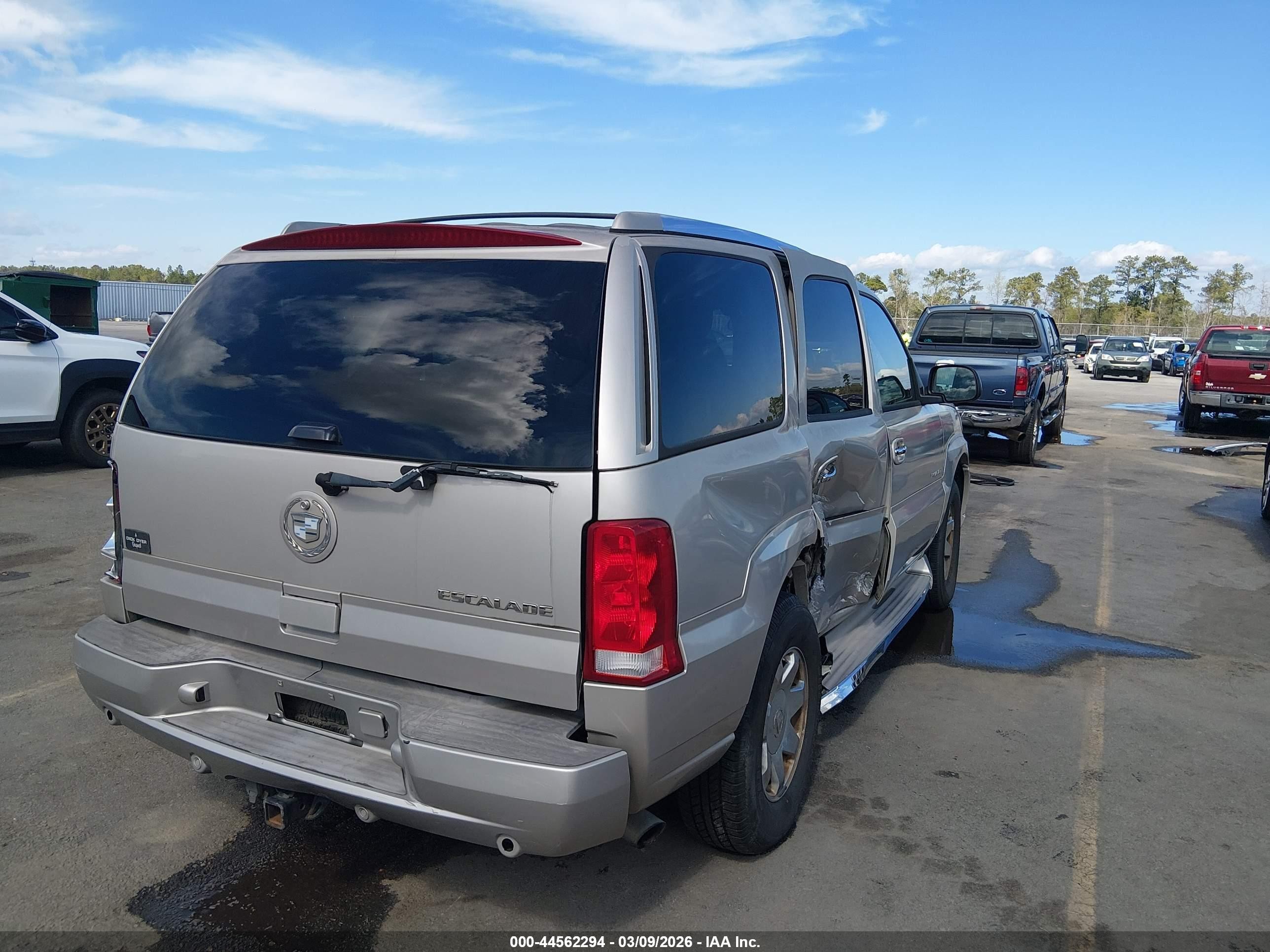 2005 Cadillac Escalade Standard Tan vin: 1GYEK63N85R145438