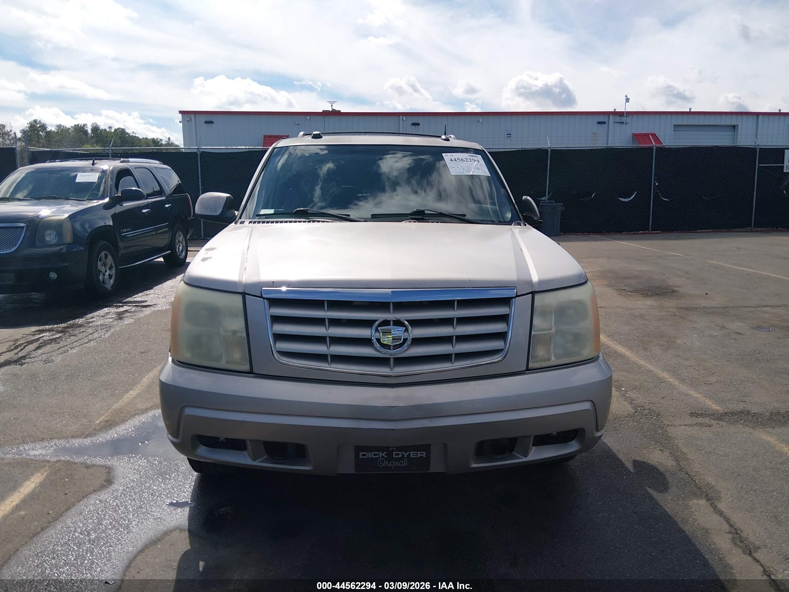 2005 Cadillac Escalade Standard Tan vin: 1GYEK63N85R145438