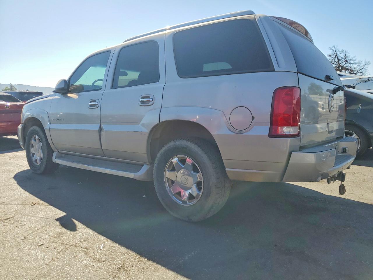 2005 Cadillac Escalade Luxury Beige vin: 1GYEK63N85R214239