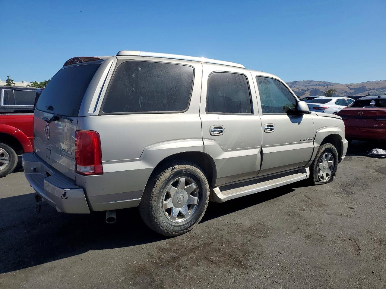 2005 Cadillac Escalade Luxury Beige vin: 1GYEK63N85R214239