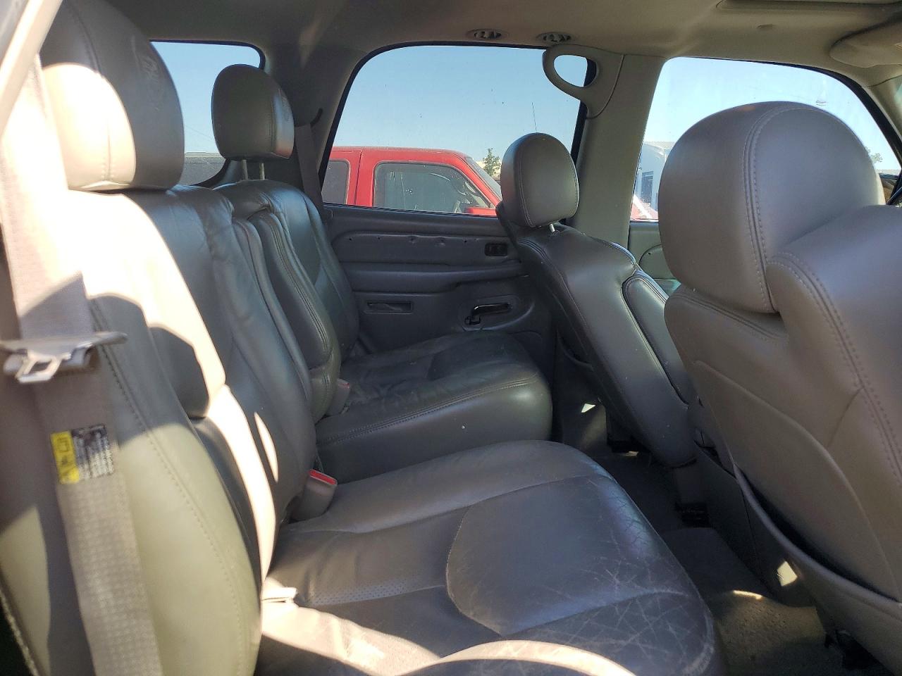 2005 Cadillac Escalade Luxury Beige vin: 1GYEK63N85R214239