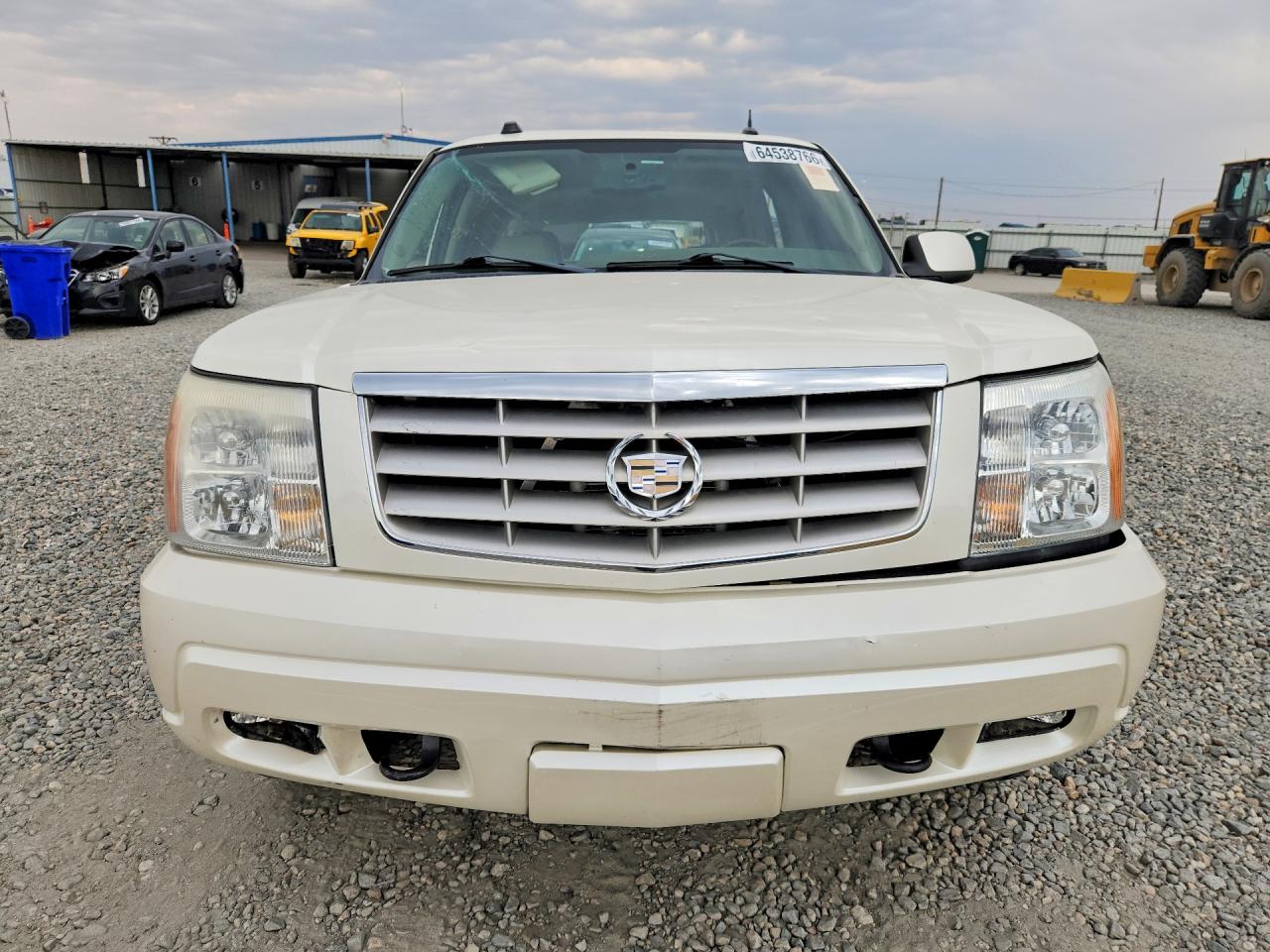 2005 Cadillac Escalade Luxury White vin: 1GYEK63N85R257642