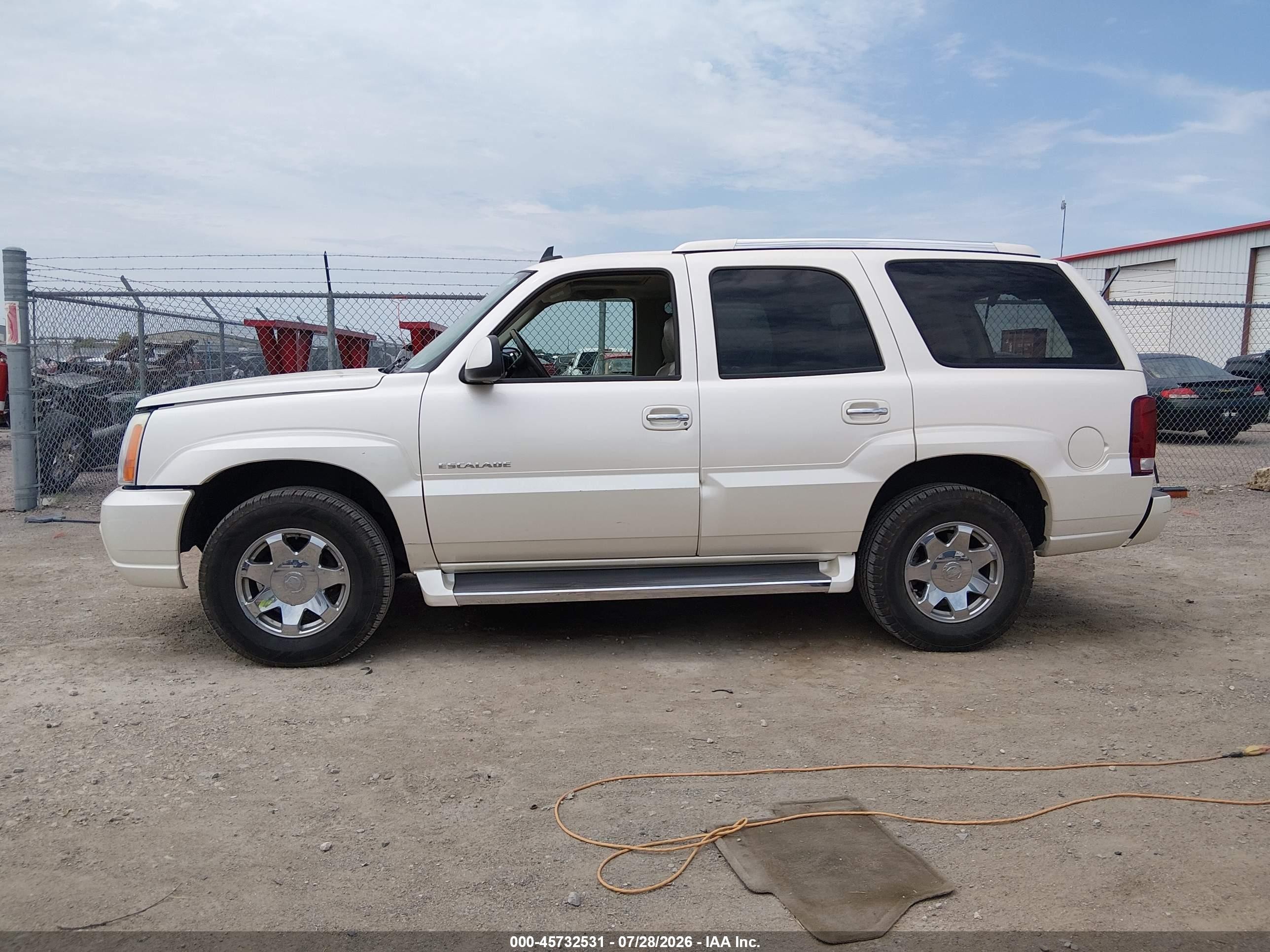 2006 Cadillac Escalade Standard White vin: 1GYEK63N86R111212