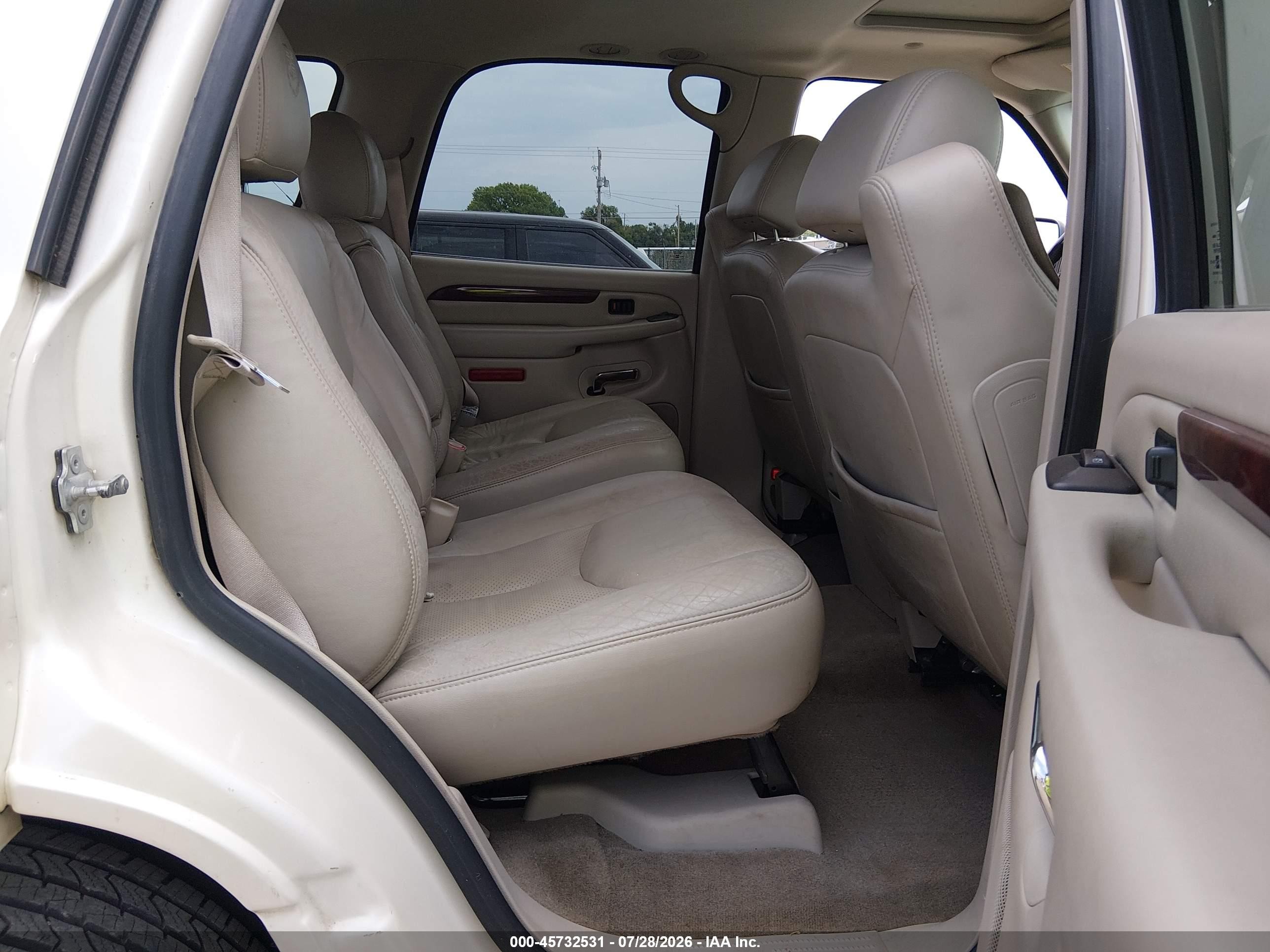 2006 Cadillac Escalade Standard White vin: 1GYEK63N86R111212