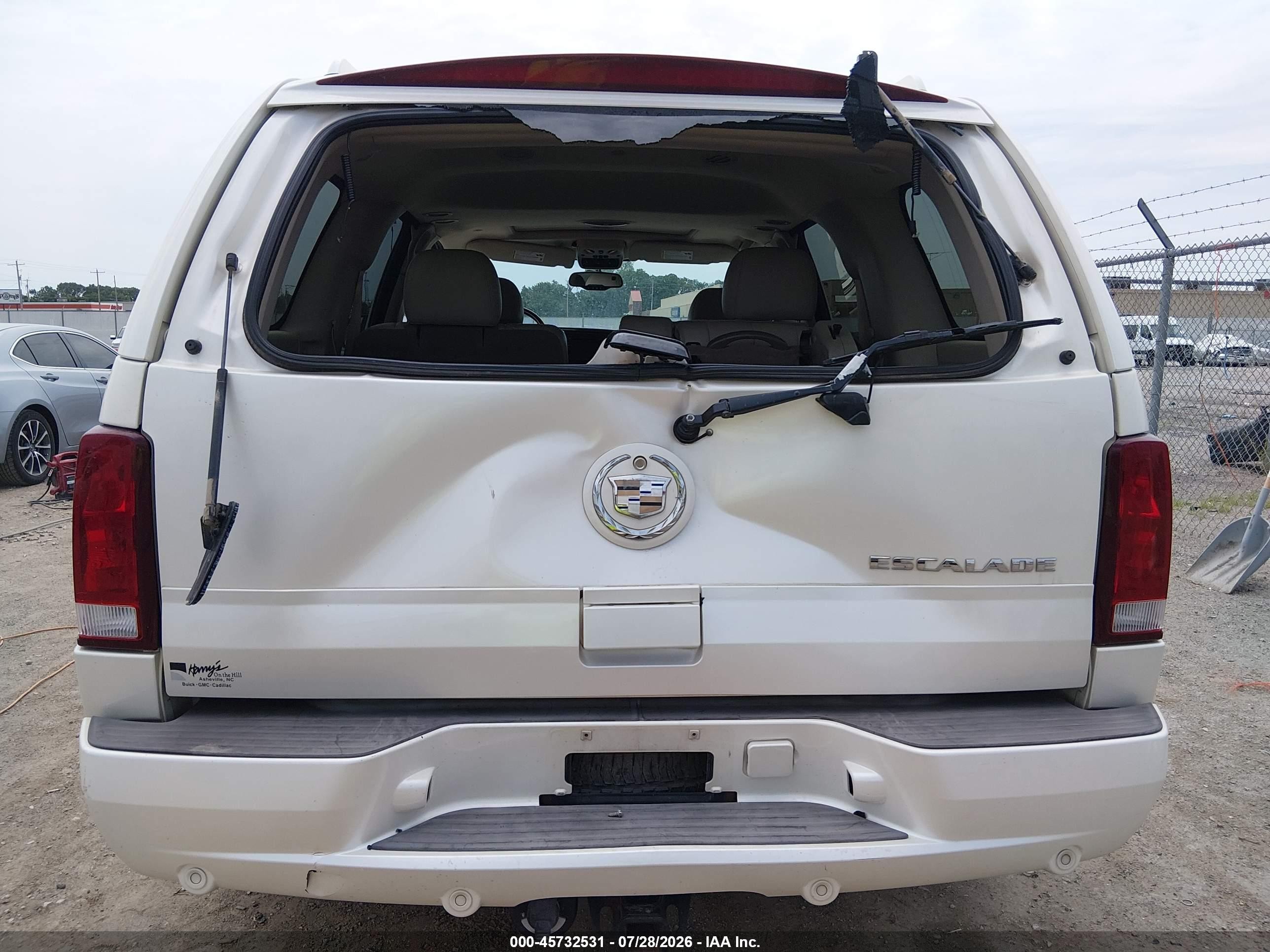 2006 Cadillac Escalade Standard White vin: 1GYEK63N86R111212