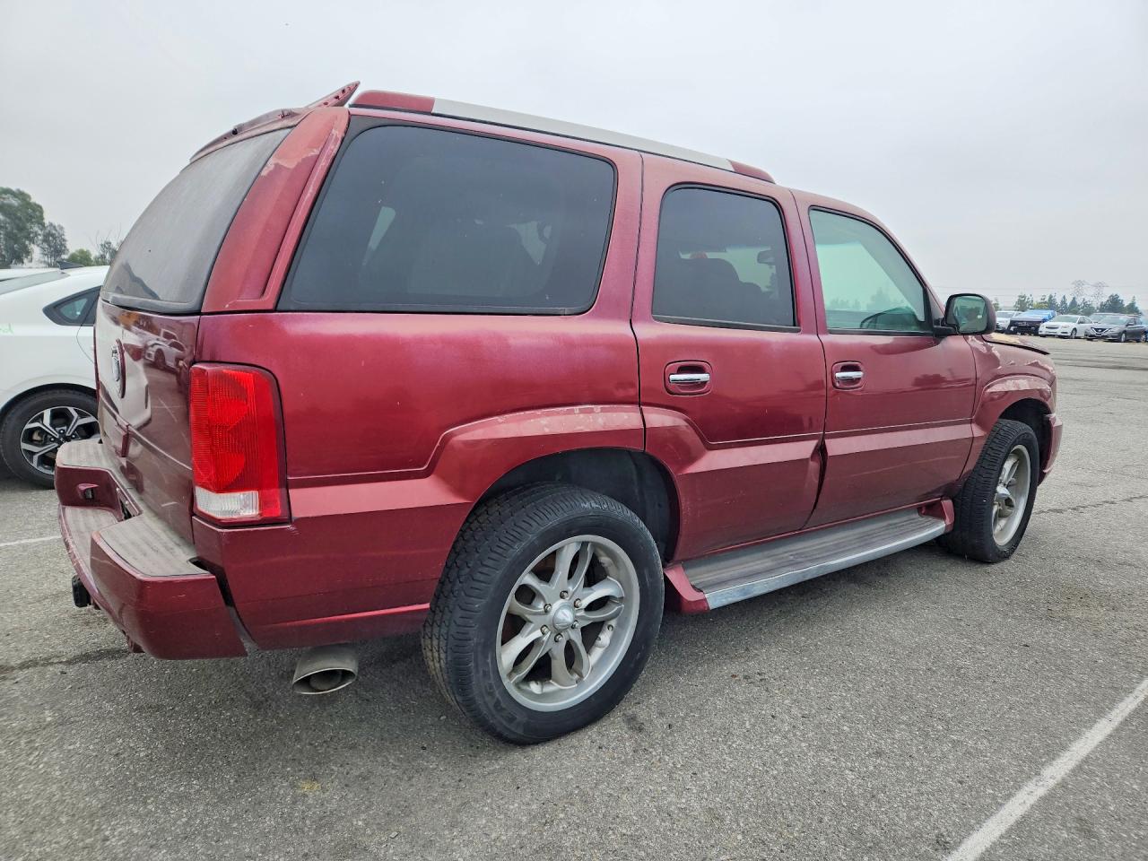 2002 Cadillac Escalade Luxury Burgundy vin: 1GYEK63N92R289916