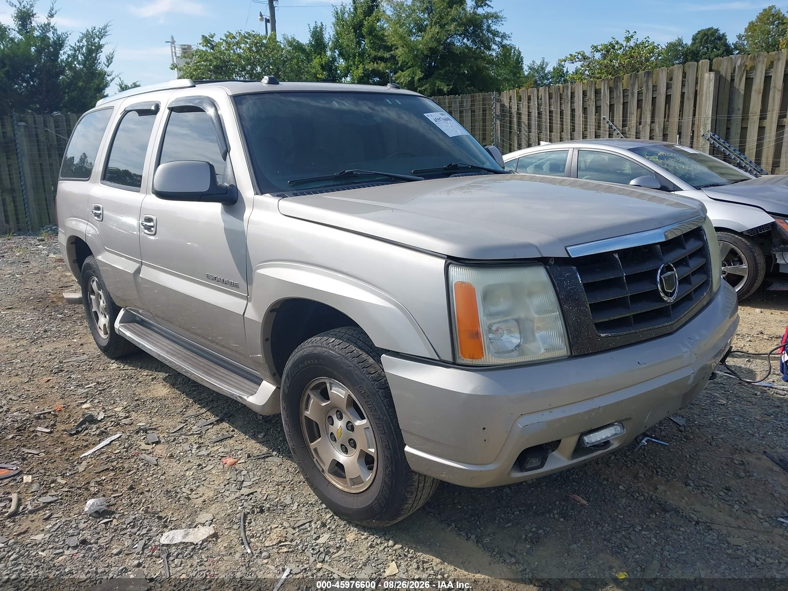 2004 Cadillac Escalade Standard Beige vin: 1GYEK63N94R178091