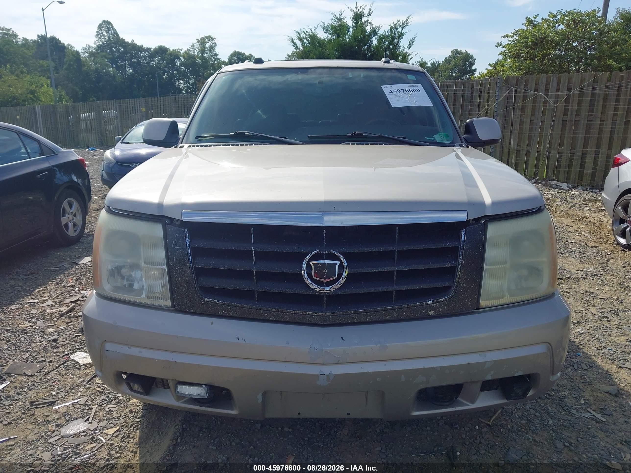 2004 Cadillac Escalade Standard Beige vin: 1GYEK63N94R178091