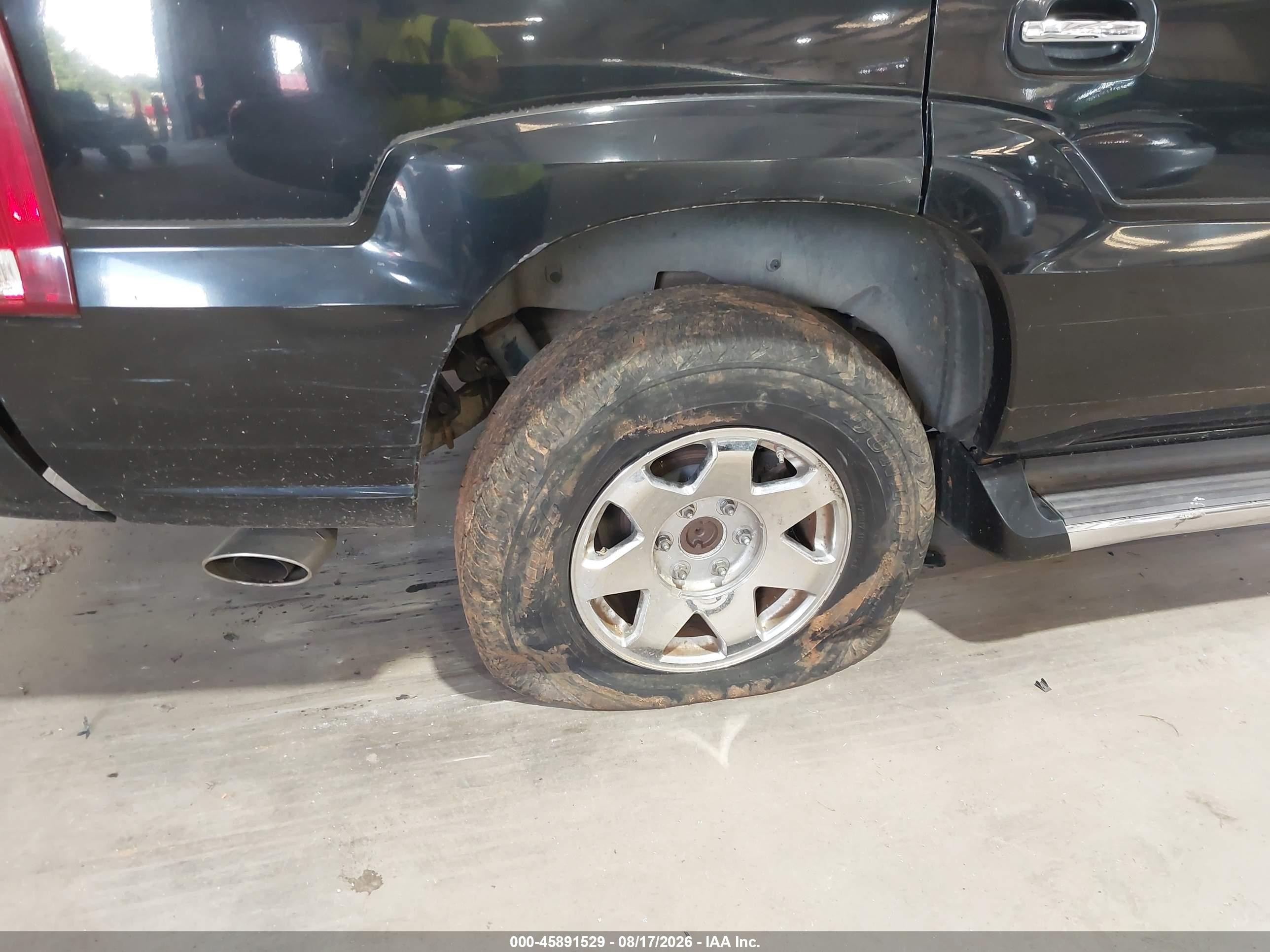 2004 Cadillac Escalade Standard Черный vin: 1GYEK63N94R218962