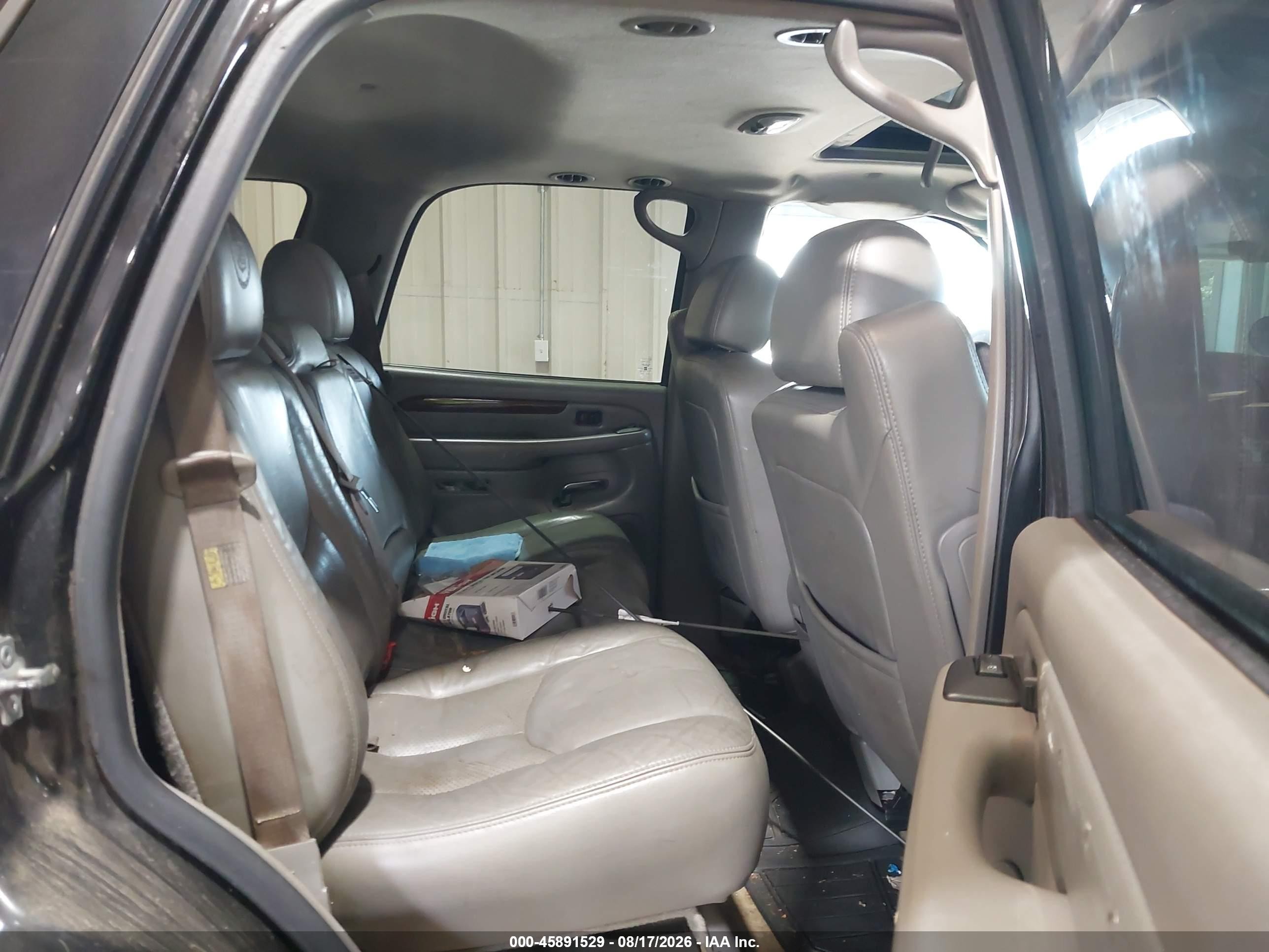 2004 Cadillac Escalade Standard Черный vin: 1GYEK63N94R218962