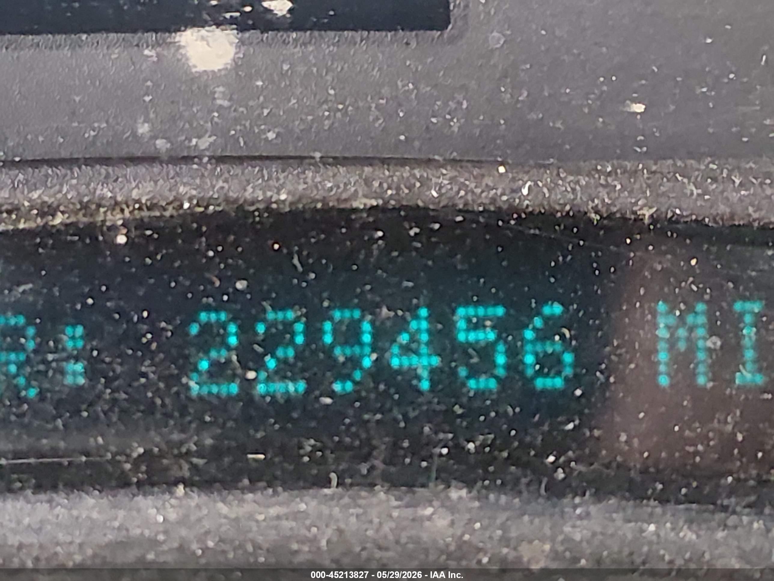 2005 Cadillac Escalade Standard Champagne vin: 1GYEK63N95R118779