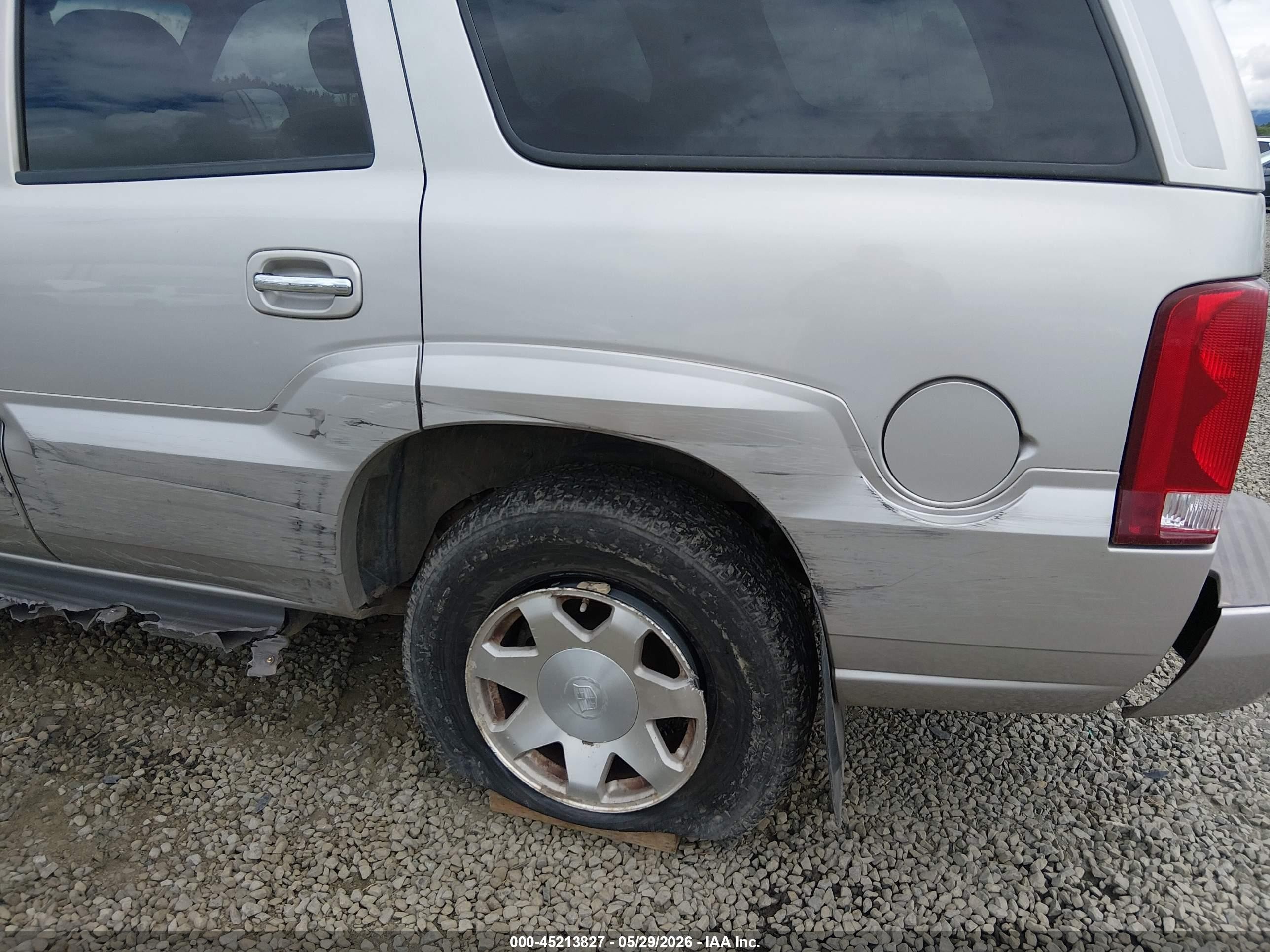 2005 Cadillac Escalade Standard Champagne vin: 1GYEK63N95R118779