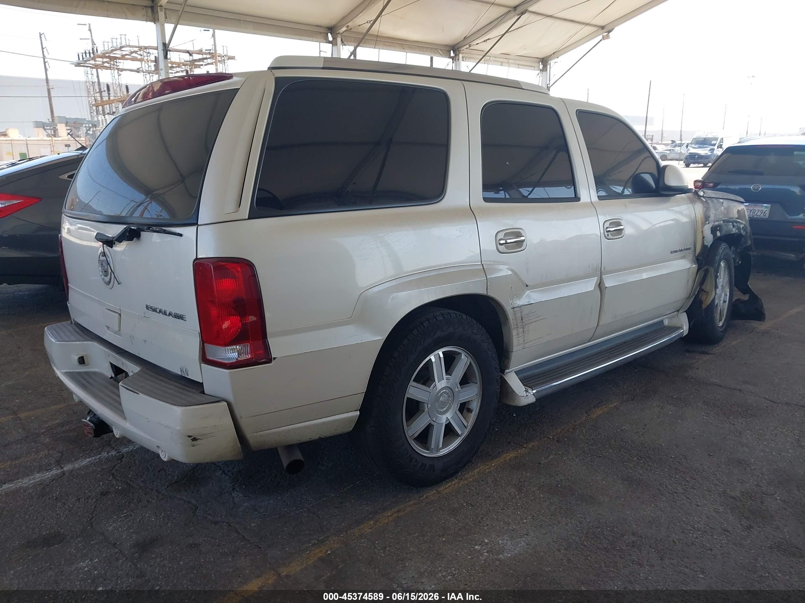 2003 Cadillac Escalade Standard Кремовый vin: 1GYEK63NX3R314162
