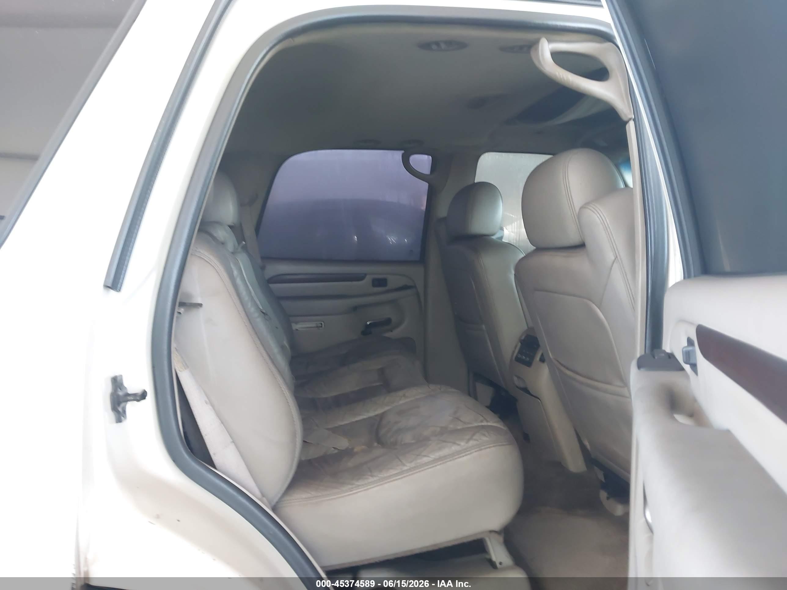 2003 Cadillac Escalade Standard Кремовый vin: 1GYEK63NX3R314162