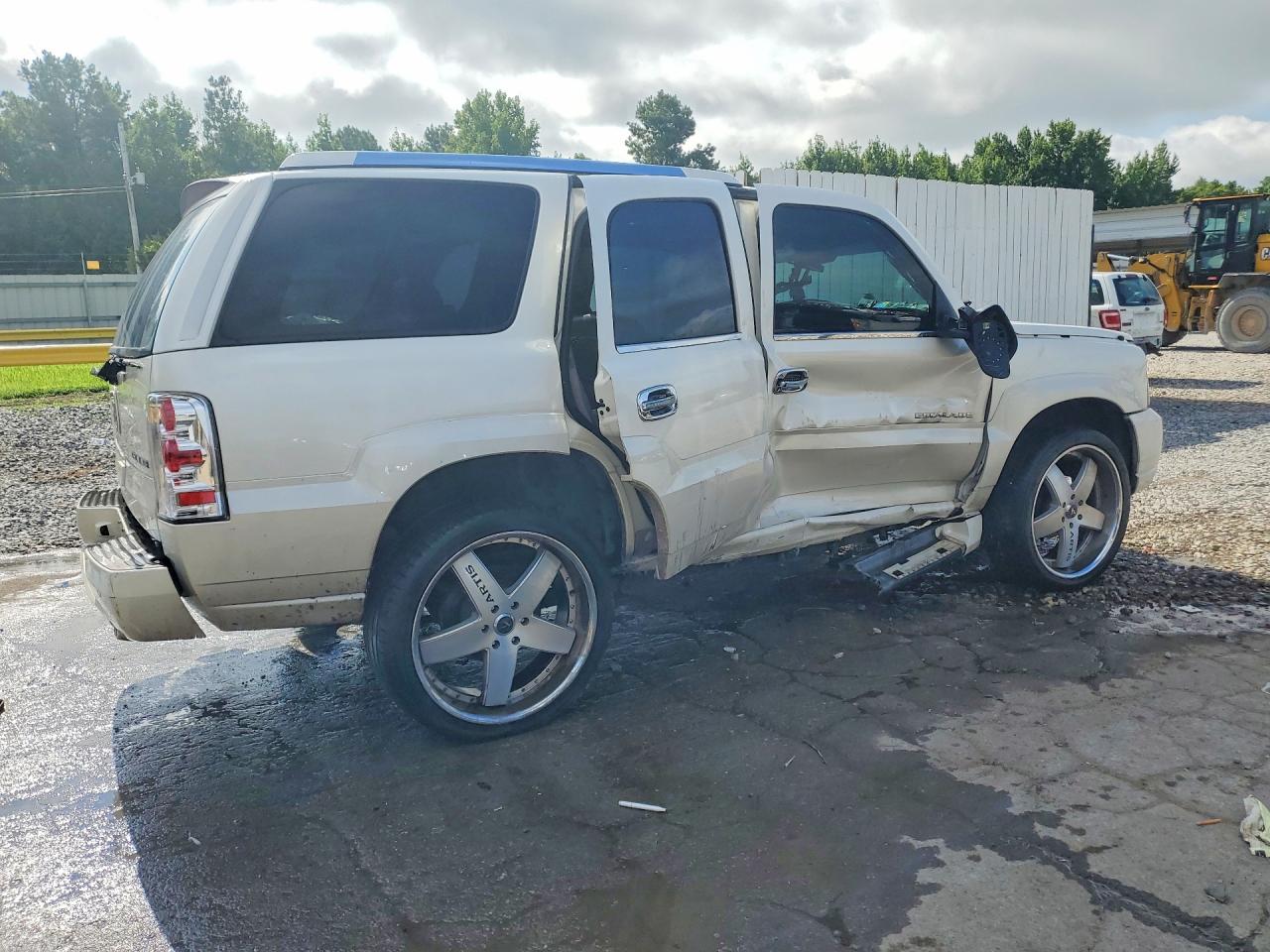 2004 Cadillac Escalade Luxury White vin: 1GYEK63NX4R118935
