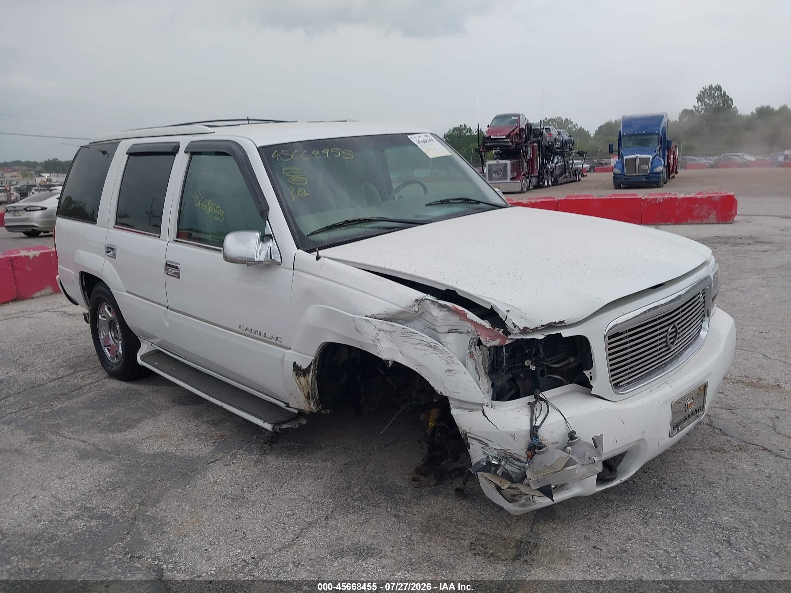 2000 Cadillac Escalade Standard White vin: 1GYEK63R0YR170843