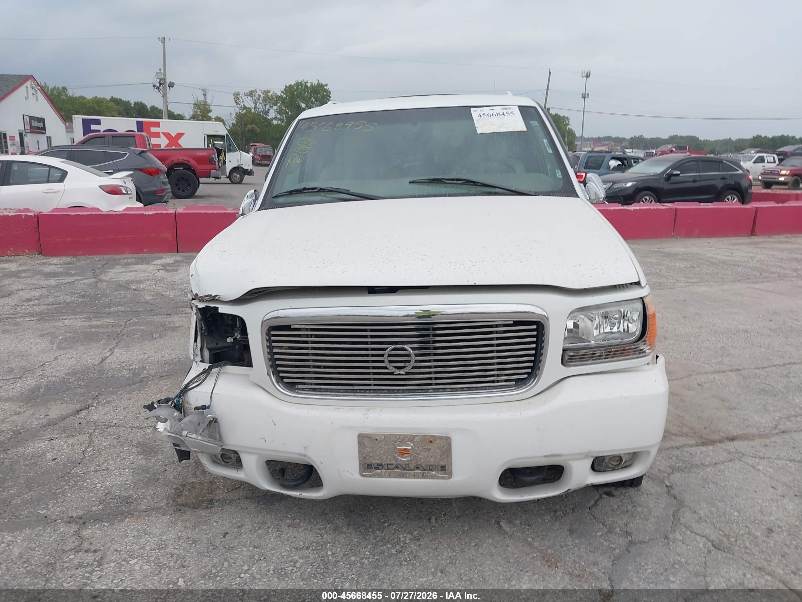 2000 Cadillac Escalade Standard White vin: 1GYEK63R0YR170843