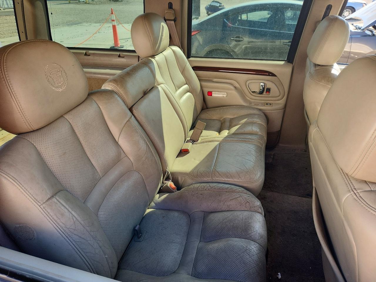 2000 Cadillac Escalade Luxury Brown vin: 1GYEK63R3YR180864