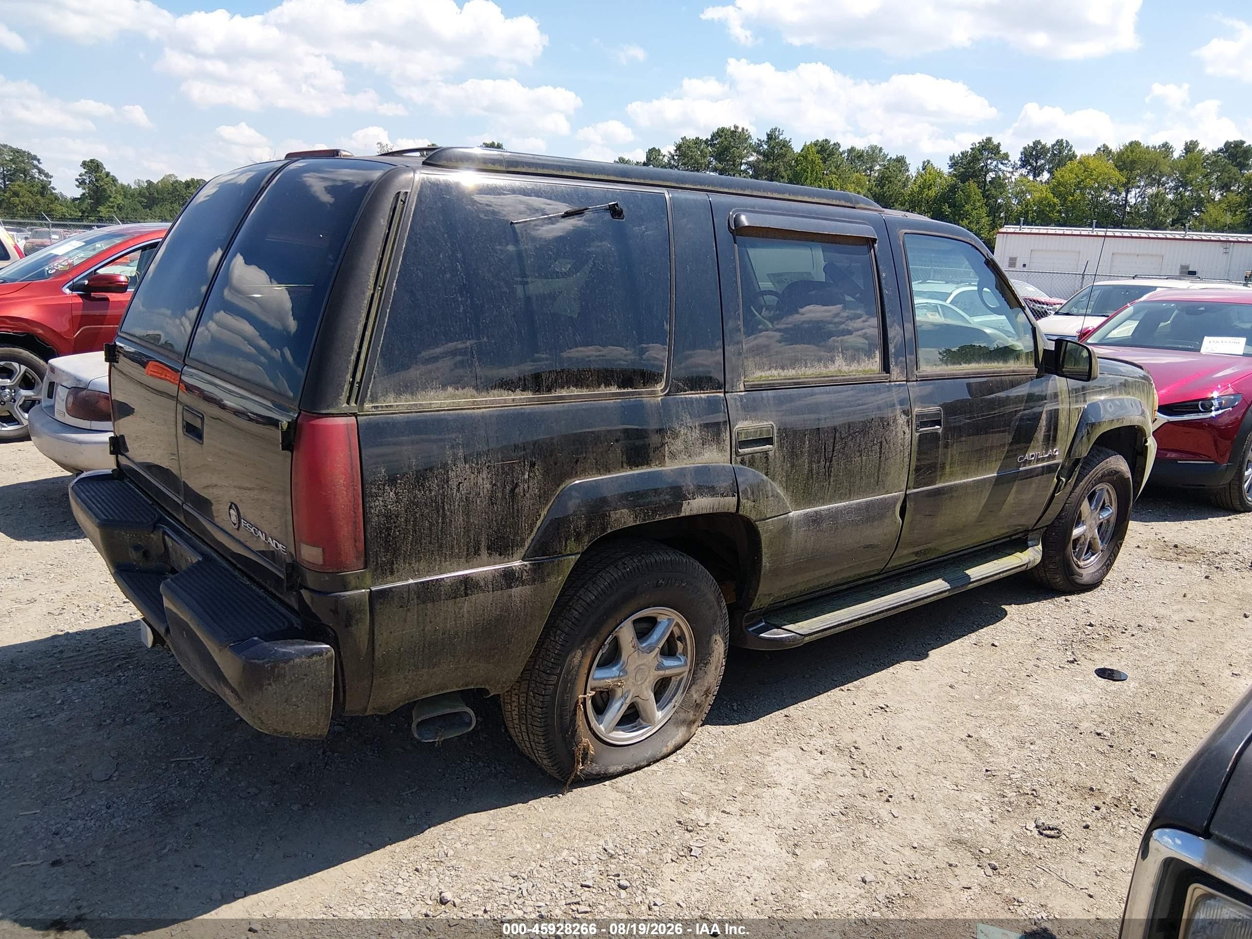 2000 Cadillac Escalade Standard Black vin: 1GYEK63R3YR228802