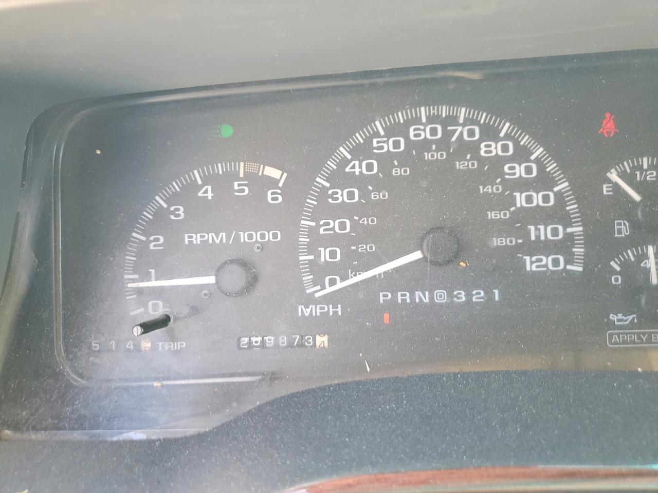 2000 Cadillac Escalade Luxury White vin: 1GYEK63R4YR221227