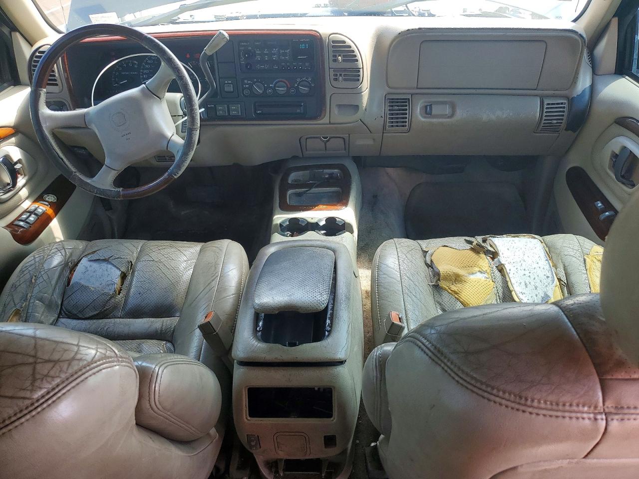 2000 Cadillac Escalade Luxury Black vin: 1GYEK63R6YR176324