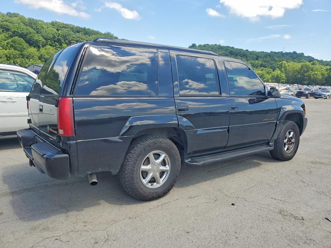 2000 Cadillac Escalade Luxury Black vin: 1GYEK63R6YR176324