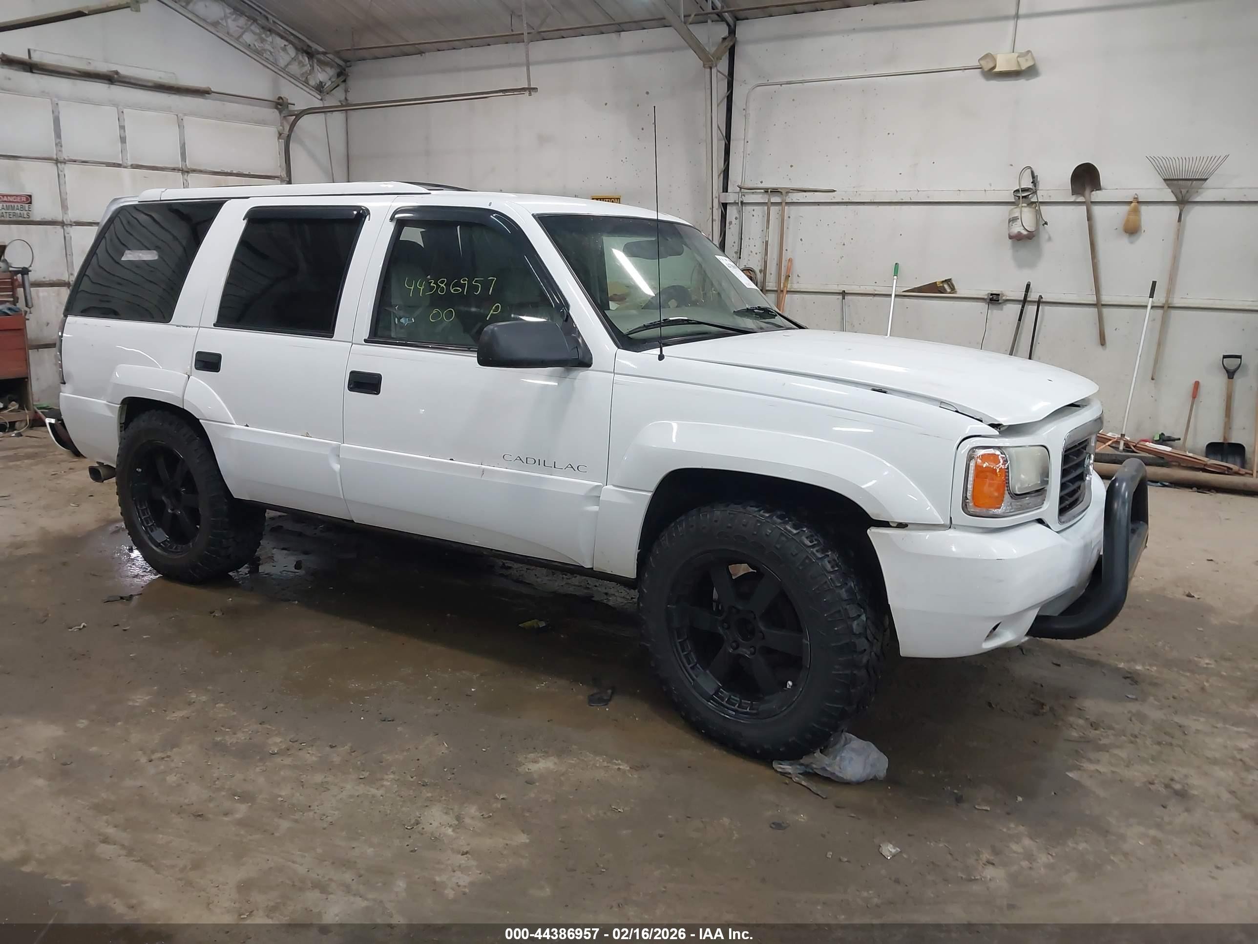 1GYEK63R7YR200839