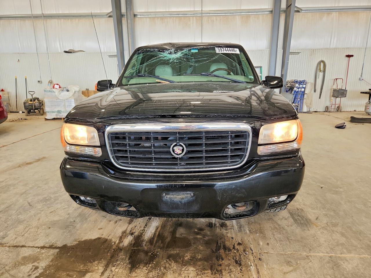 2000 Cadillac Escalade Luxury Black vin: 1GYEK63R8YR207931