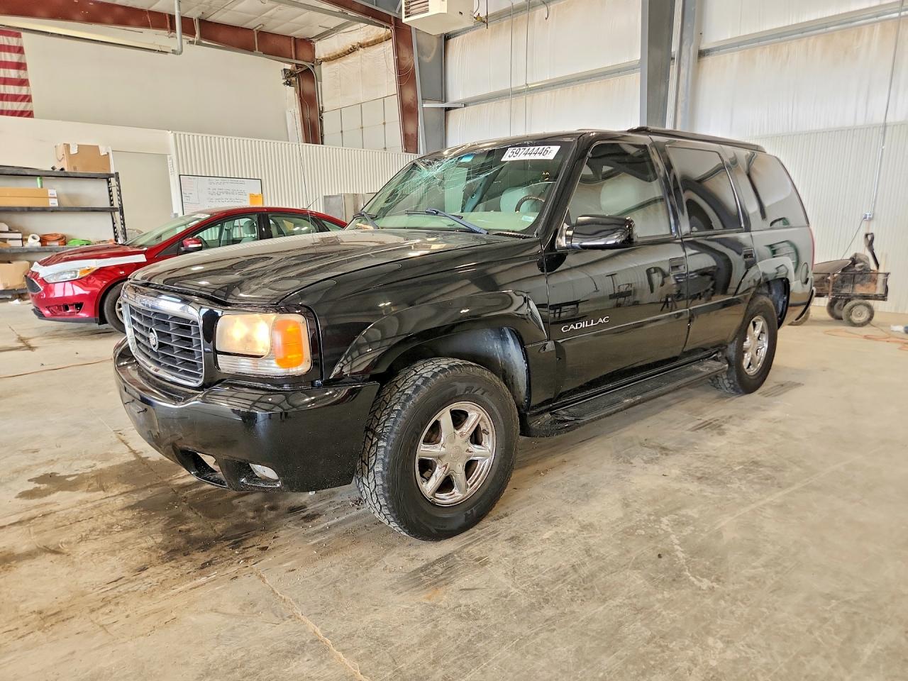 2000 Cadillac Escalade Luxury Black vin: 1GYEK63R8YR207931