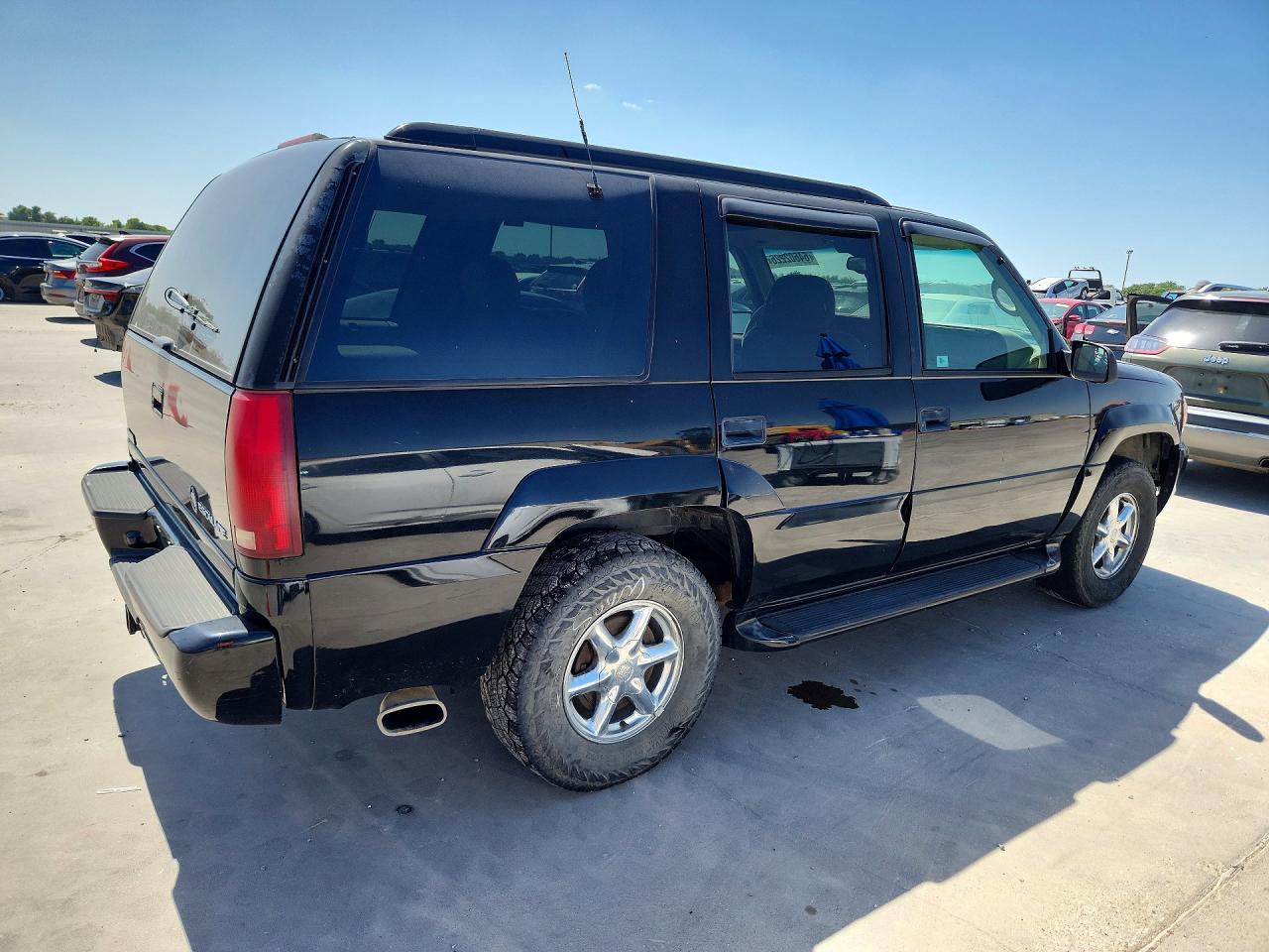 2000 Cadillac Escalade Luxury Black vin: 1GYEK63R8YR212336