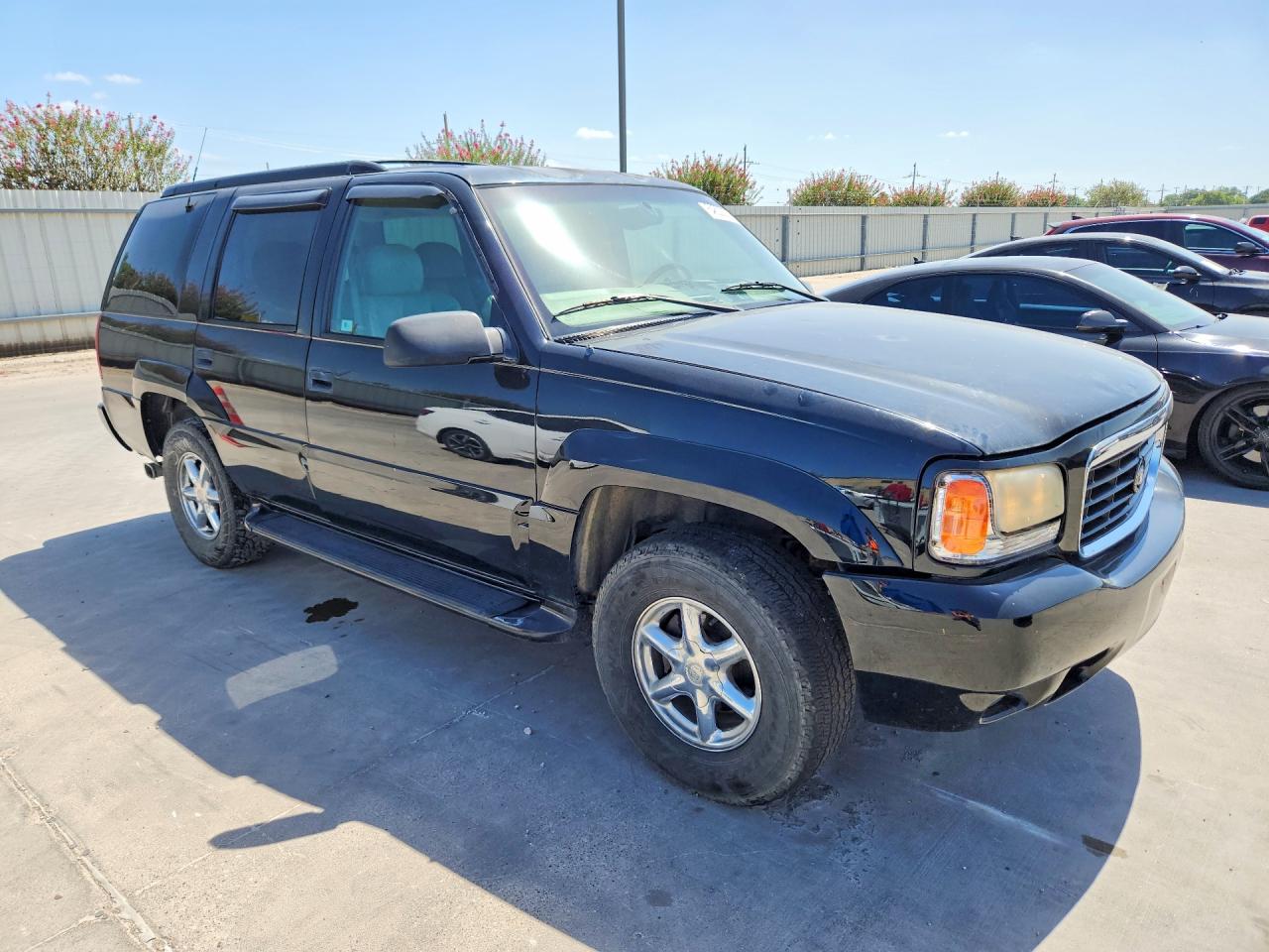 2000 Cadillac Escalade Luxury Black vin: 1GYEK63R8YR212336