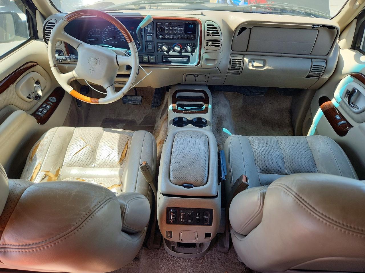 2000 Cadillac Escalade Luxury Black vin: 1GYEK63R8YR212336