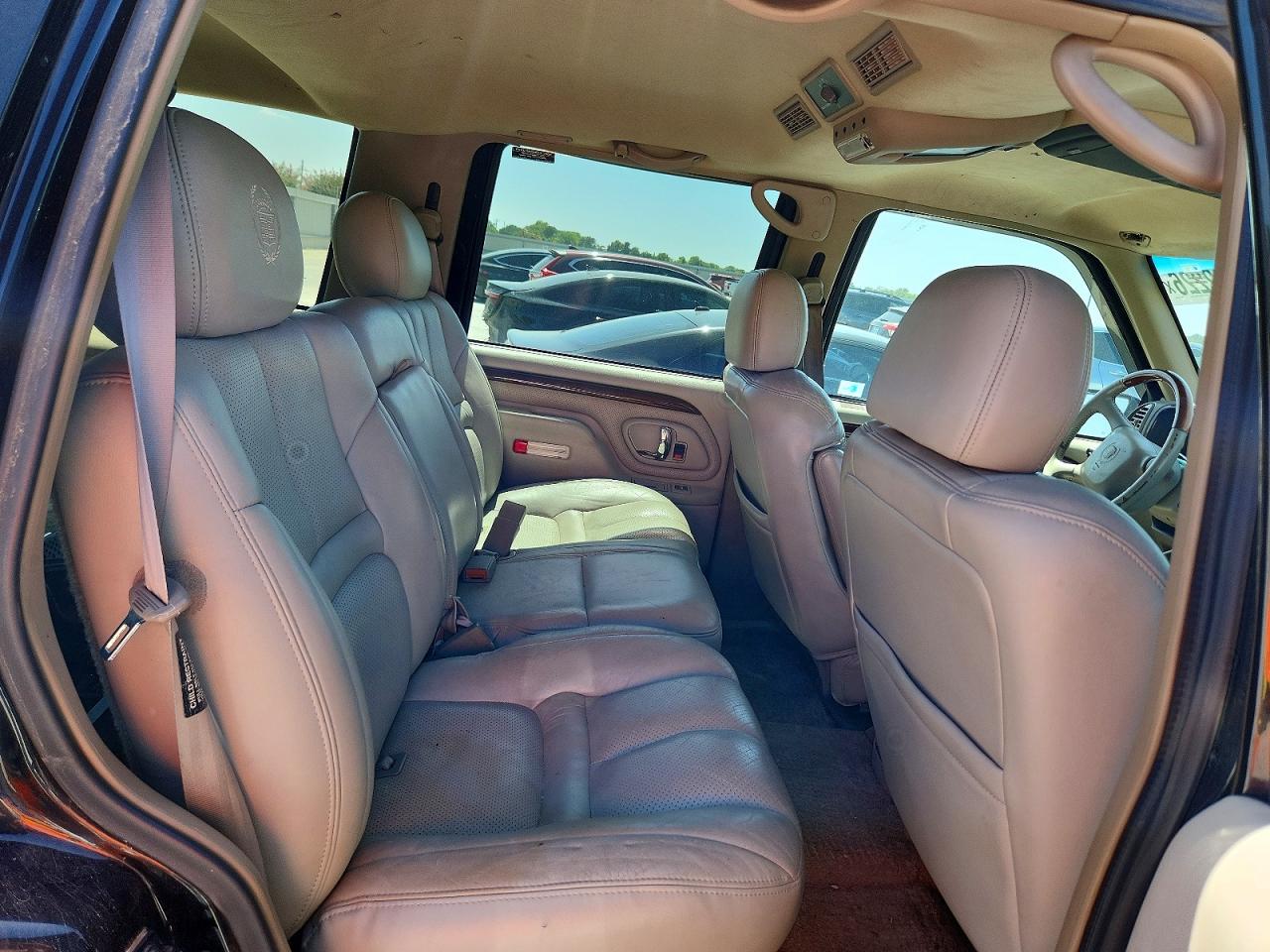 2000 Cadillac Escalade Luxury Black vin: 1GYEK63R8YR212336