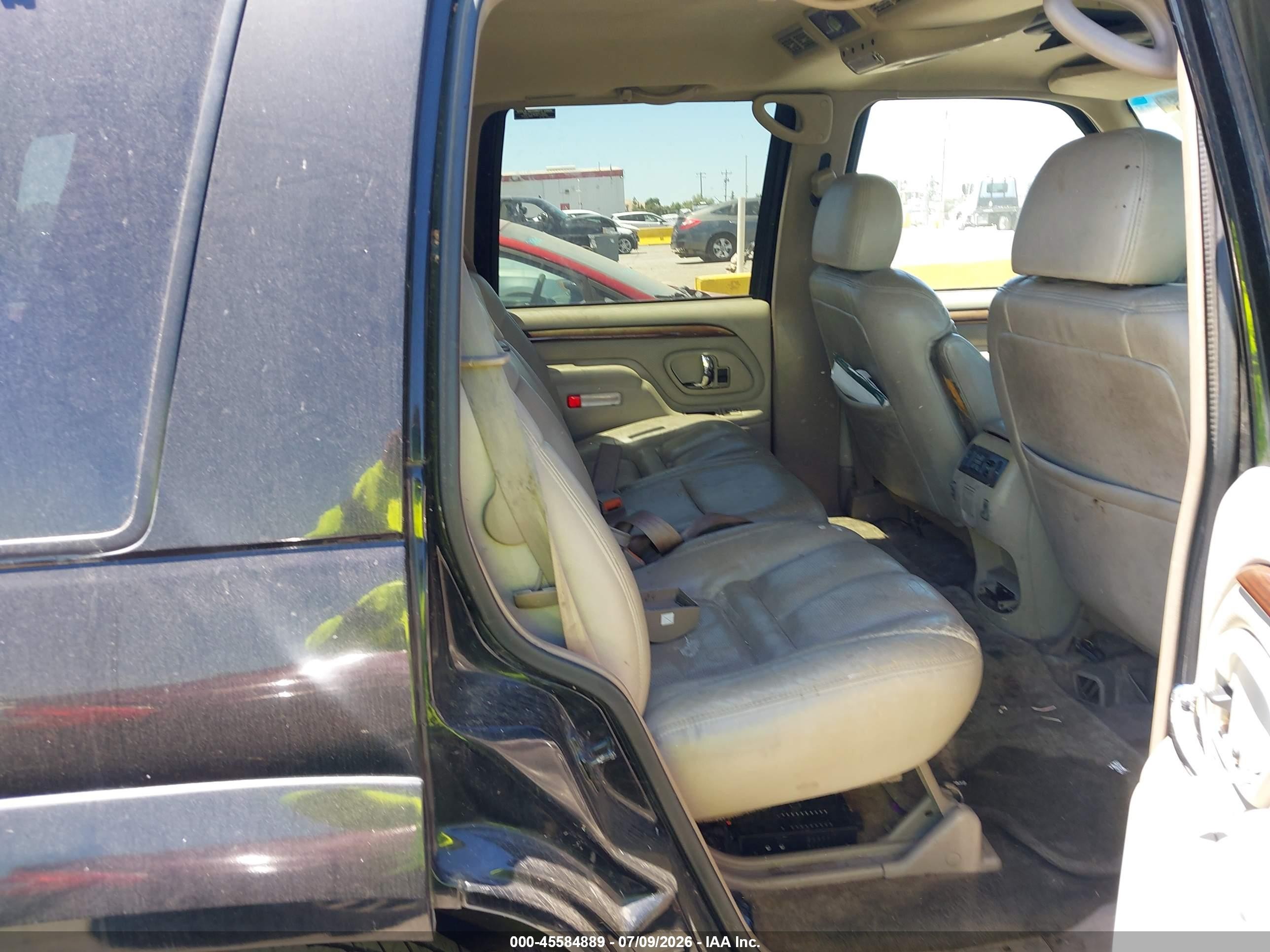 2000 Cadillac Escalade Standard Black vin: 1GYEK63R9YR202477