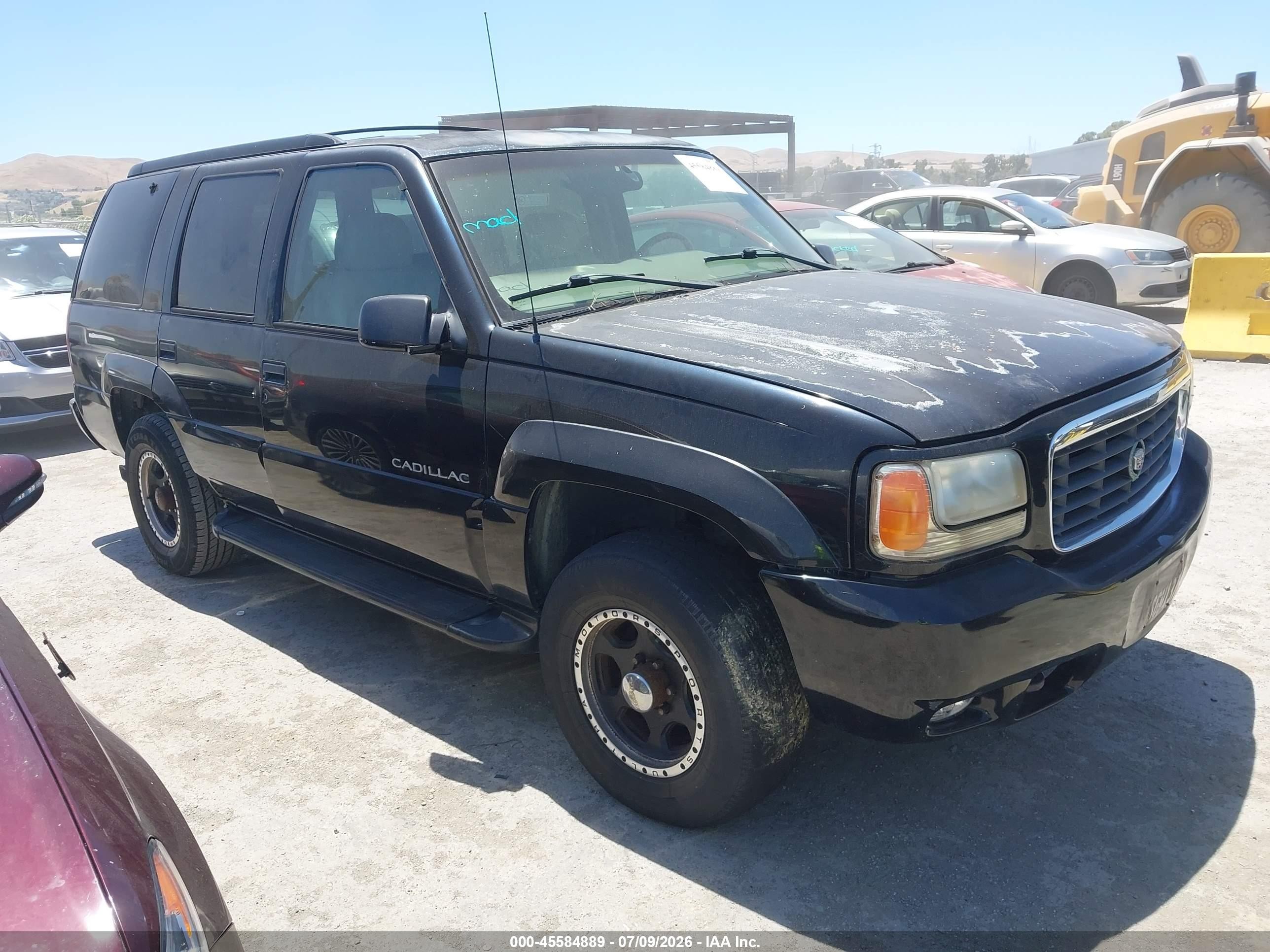 2000 Cadillac Escalade Standard Black vin: 1GYEK63R9YR202477