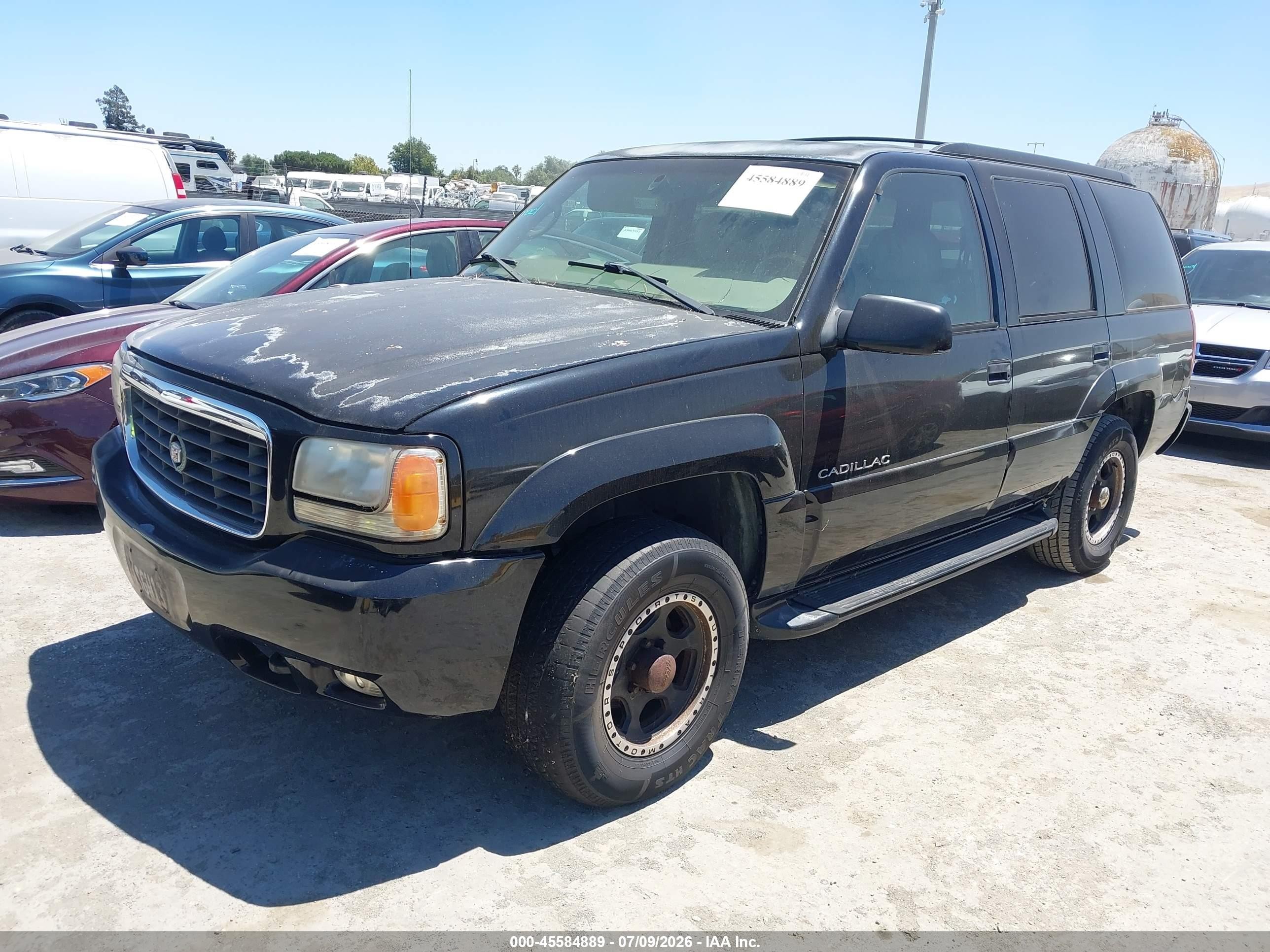 2000 Cadillac Escalade Standard Black vin: 1GYEK63R9YR202477