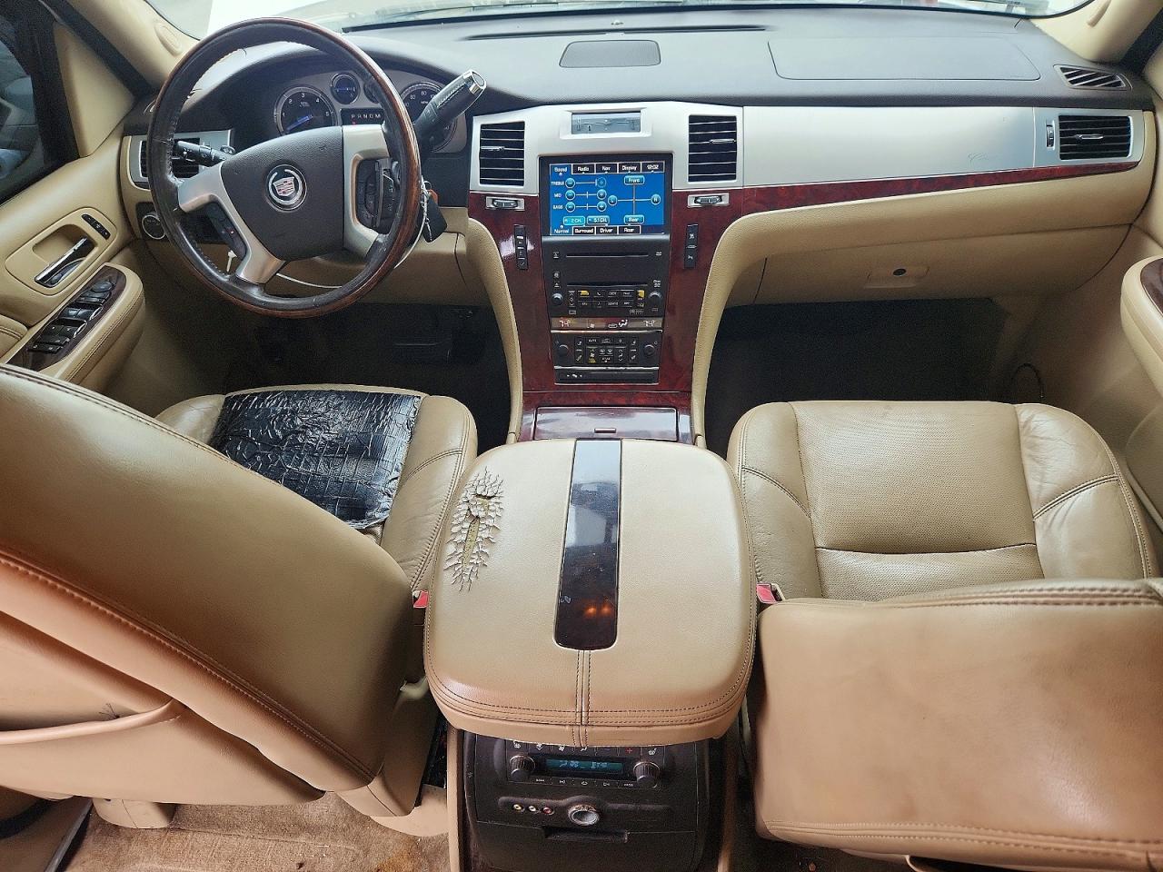 2009 Cadillac Escalade Cream vin: 1GYFC13239R222281