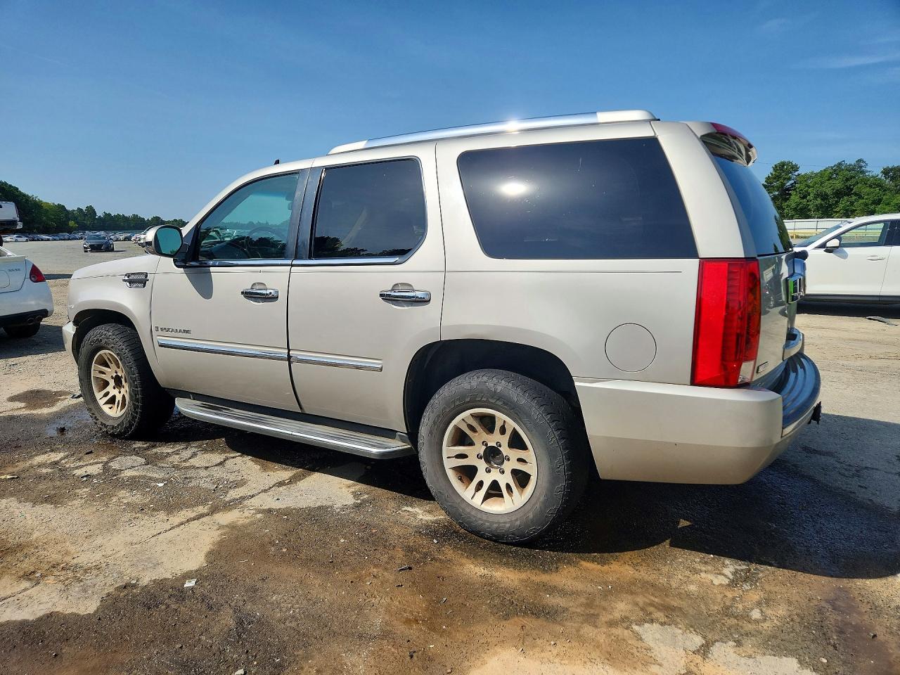 2009 Cadillac Escalade Luxury Silver vin: 1GYFC23259R191301